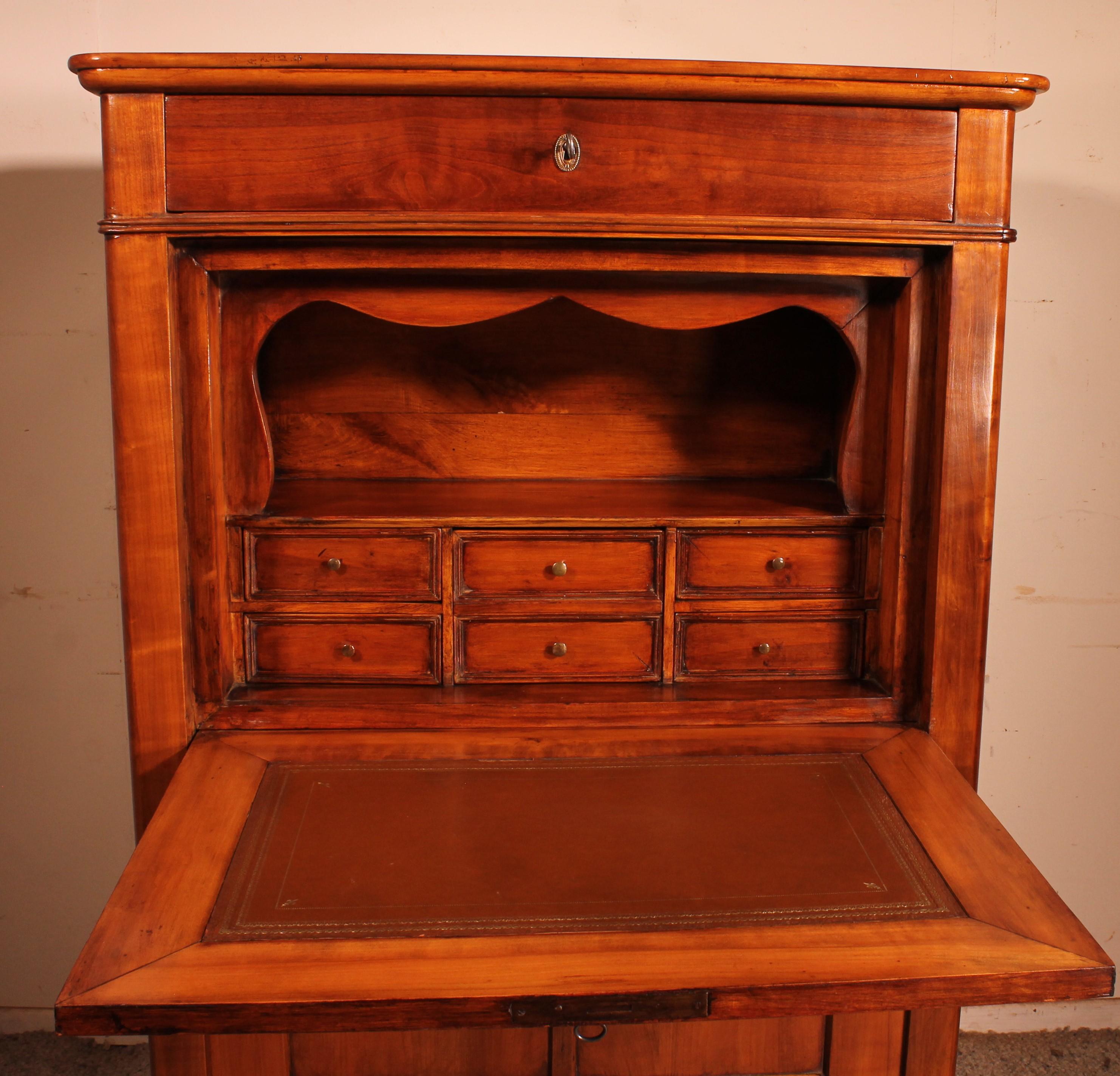 Cherrywood Secretary From The 19th Century -france In Good Condition For Sale In Brussels, Brussels