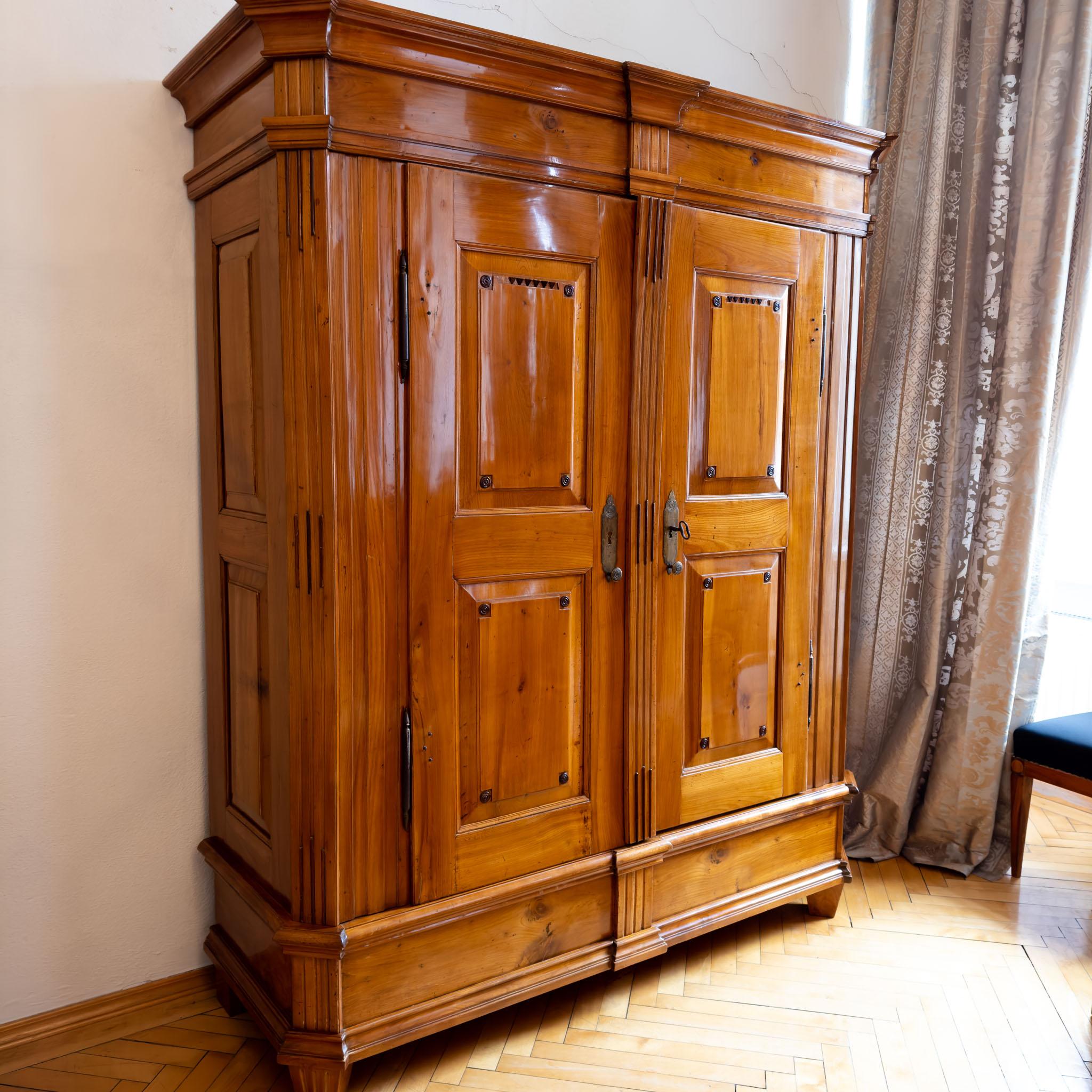 Cherrywood Wardrobe, Late 18th Century In Good Condition For Sale In Greding, DE