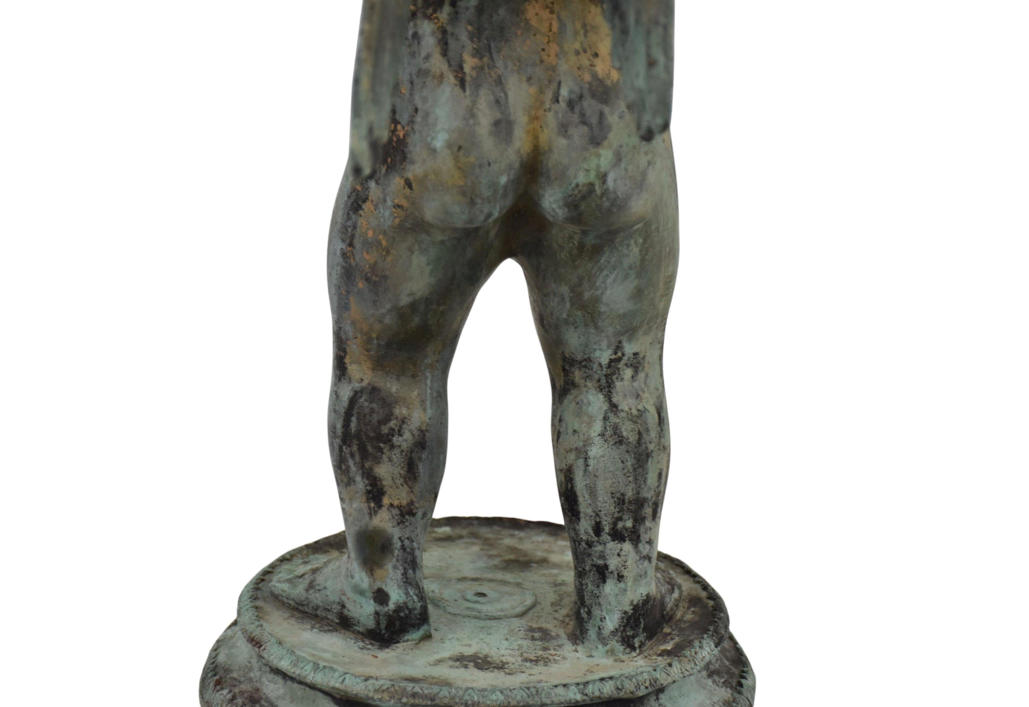 Bronzo Cherubino che tiene in mano un delfino Fontana di bronzo di Pompei in vendita
