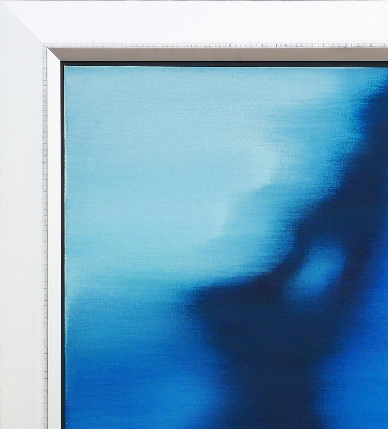Peinture contemporaine moderne monochrome bleue abstraite sur champ « Tenne » - Contemporain Painting par Cheryl Kelley