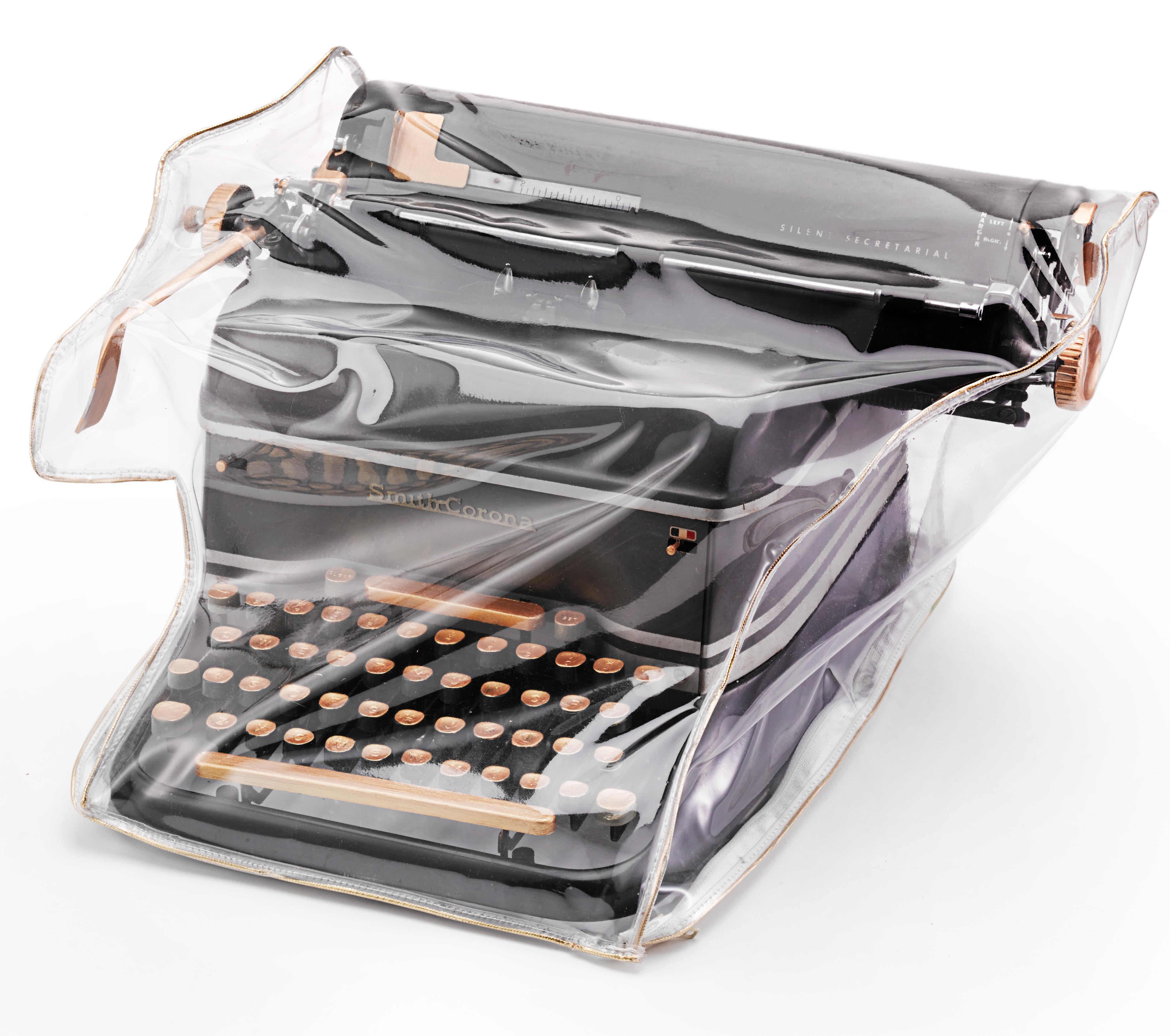 Máquina de escribir vintage con funda de vinilo hecha a medida: Habilidades esenciales en venta 1
