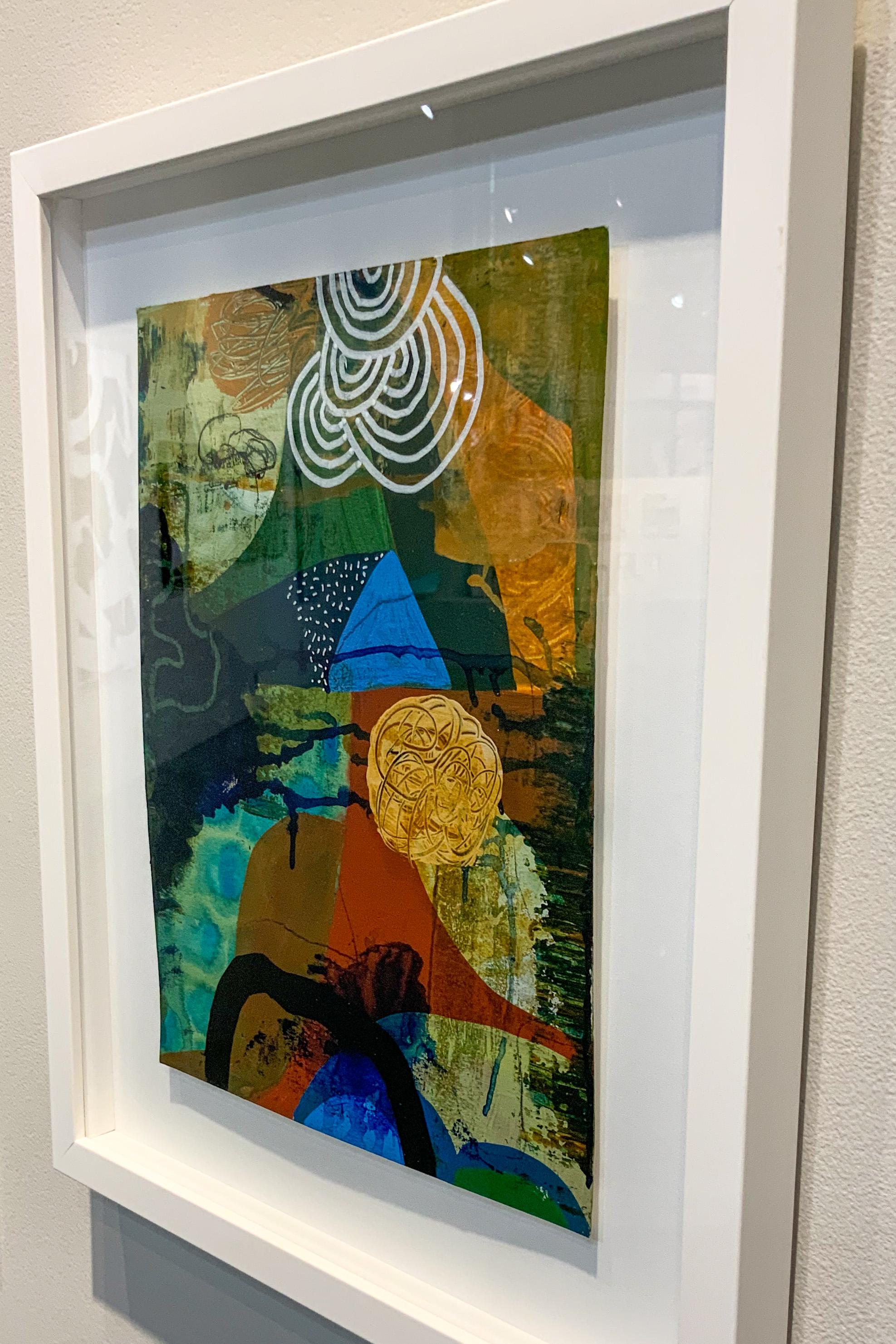 Whether we are conscious or not, dreams are a state of imagination that can transport us into new dimensions and open our eyes to see the world in an entirely new light. In her work Day Dream, Cheryl Warrick depicts the abstract shapes, colors and