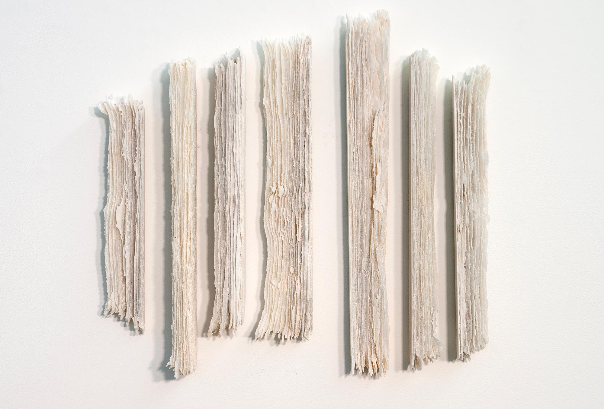 Ascend:Ice - abstrakte, zeitgenössische Wandskulptur aus Glas