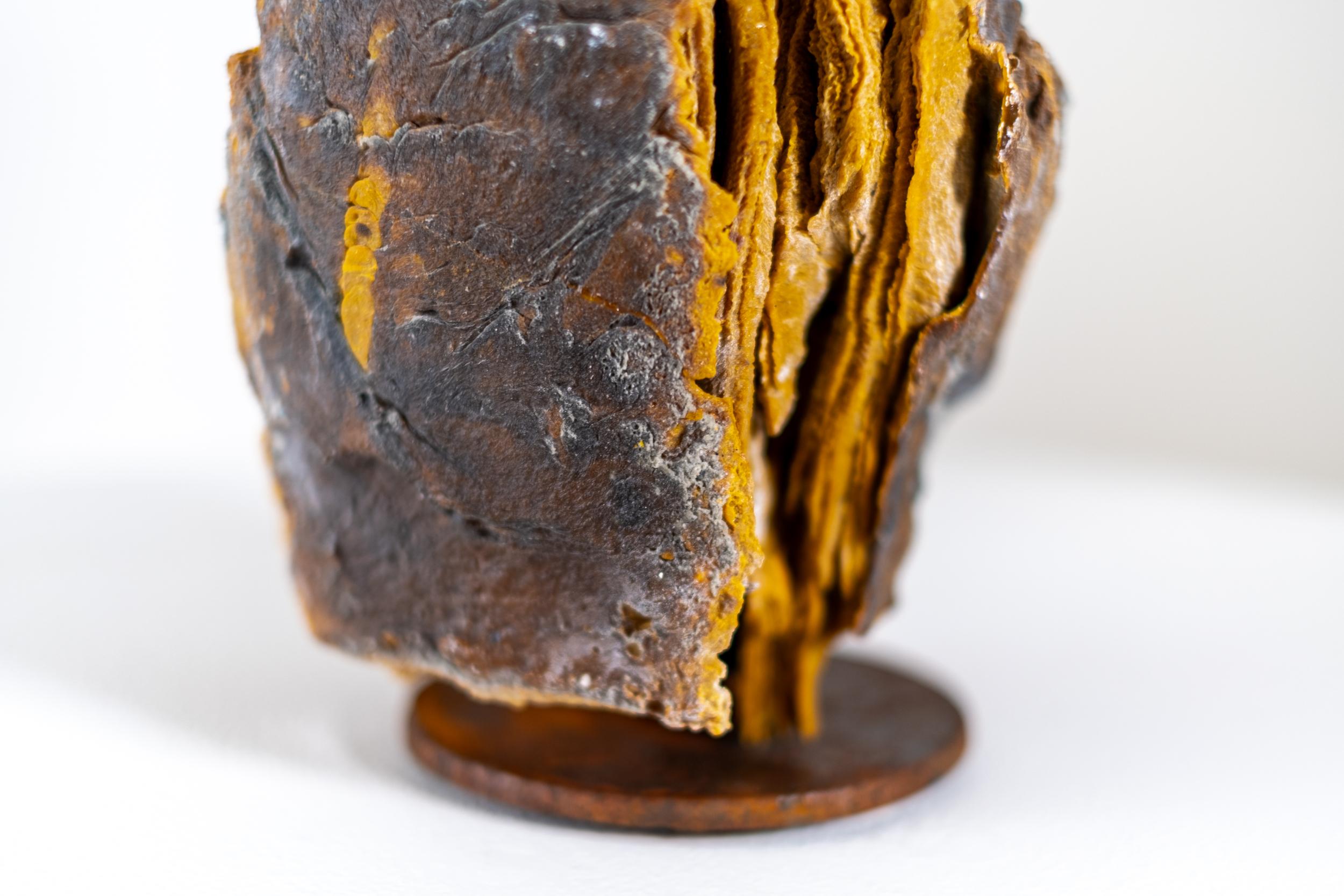 Transición - escultura de sobremesa contemporánea, de vidrio texturizado y en capas en venta 5