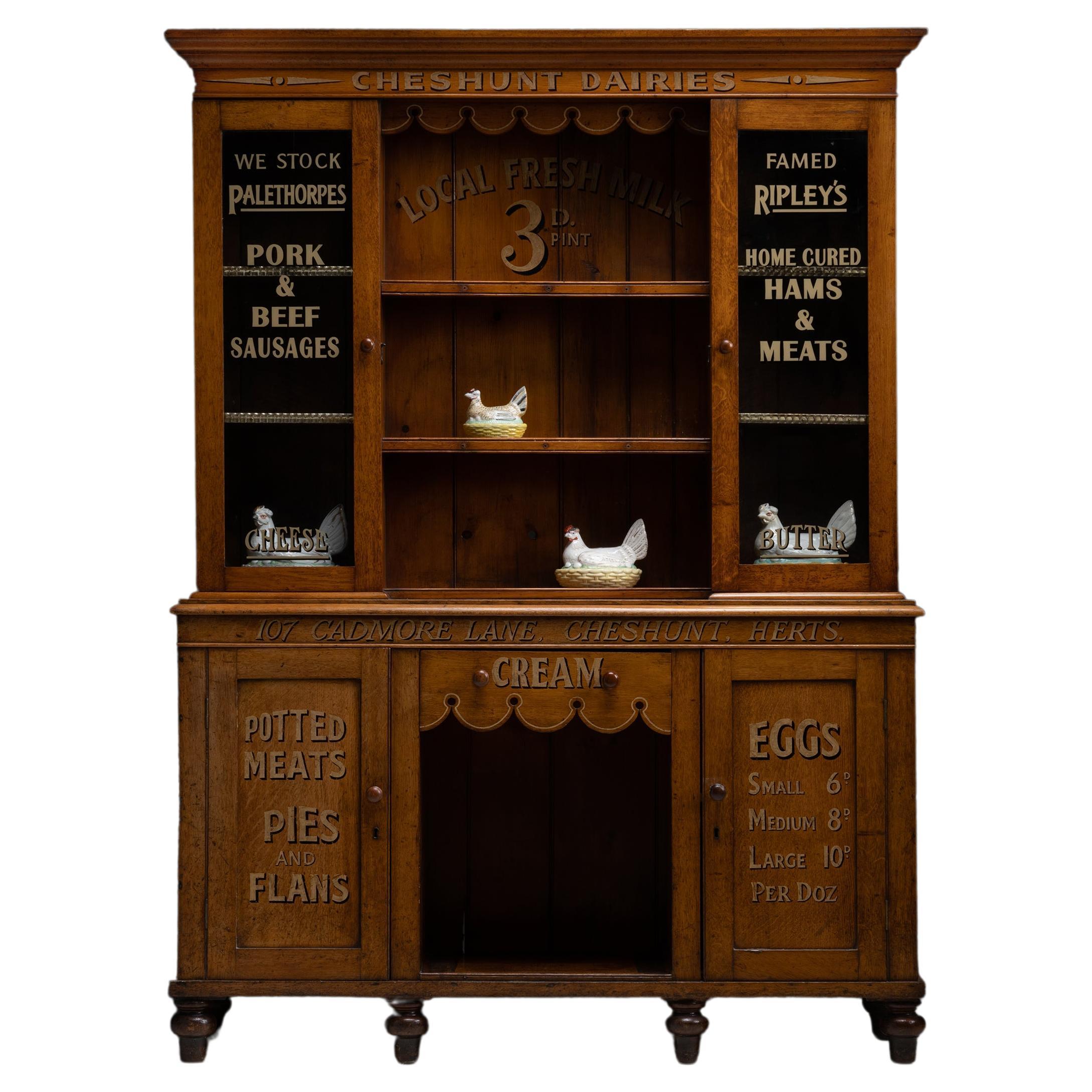 “Cheshunt Dairies” Display Cabinet, England, circa 1910 For Sale