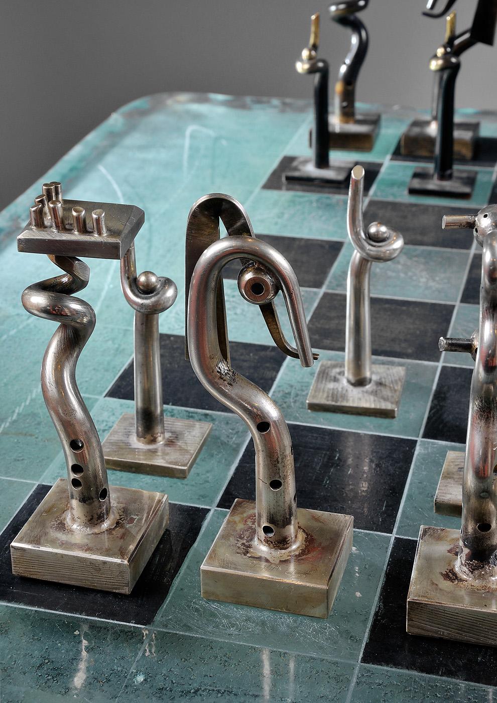 Engraved Chess Game “Kiriliuk Versus Kasparov” by Michel Kiriliuk For Sale