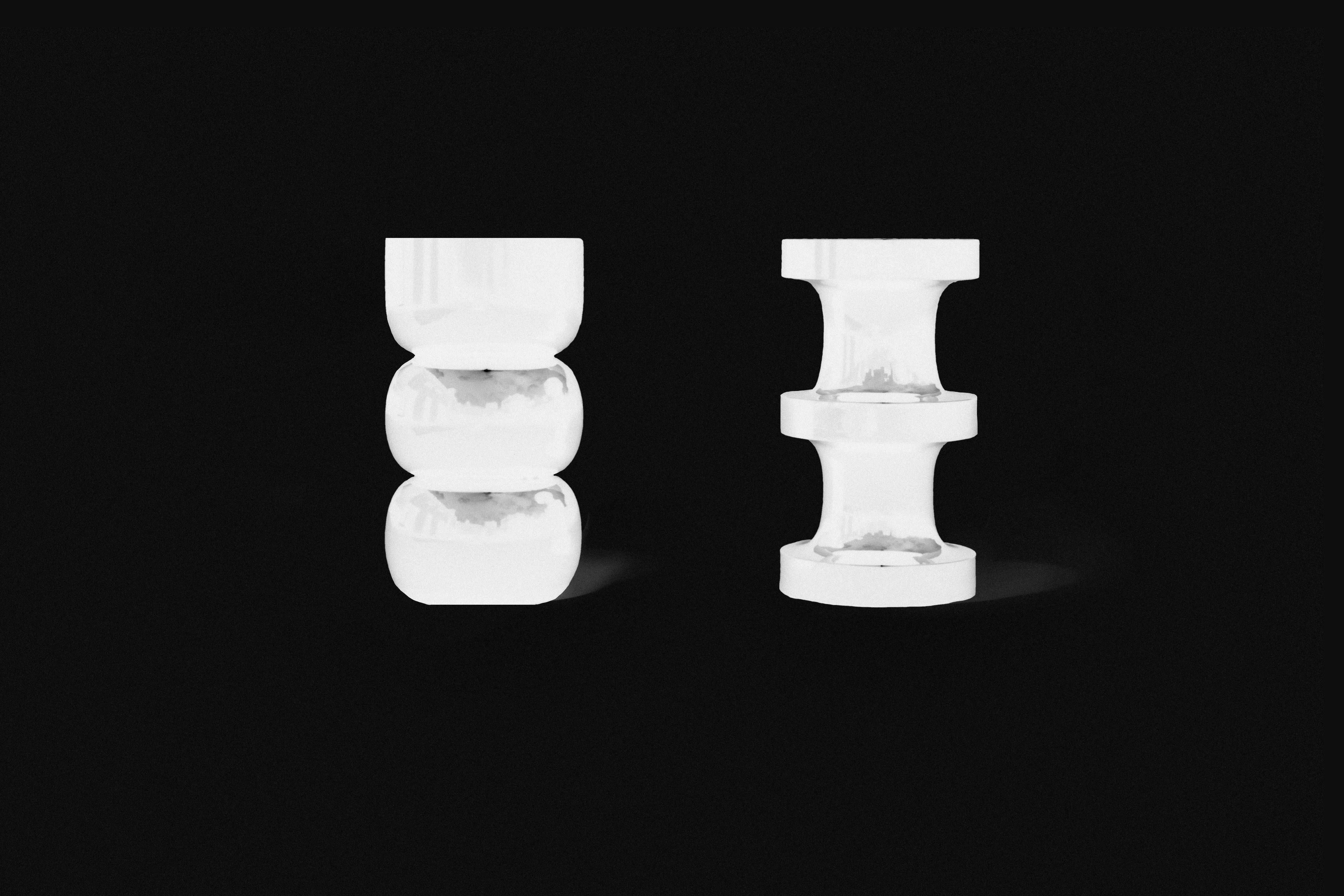 Tabouret d'échecs/ensemble de table d'appoint sculptural en vente 1