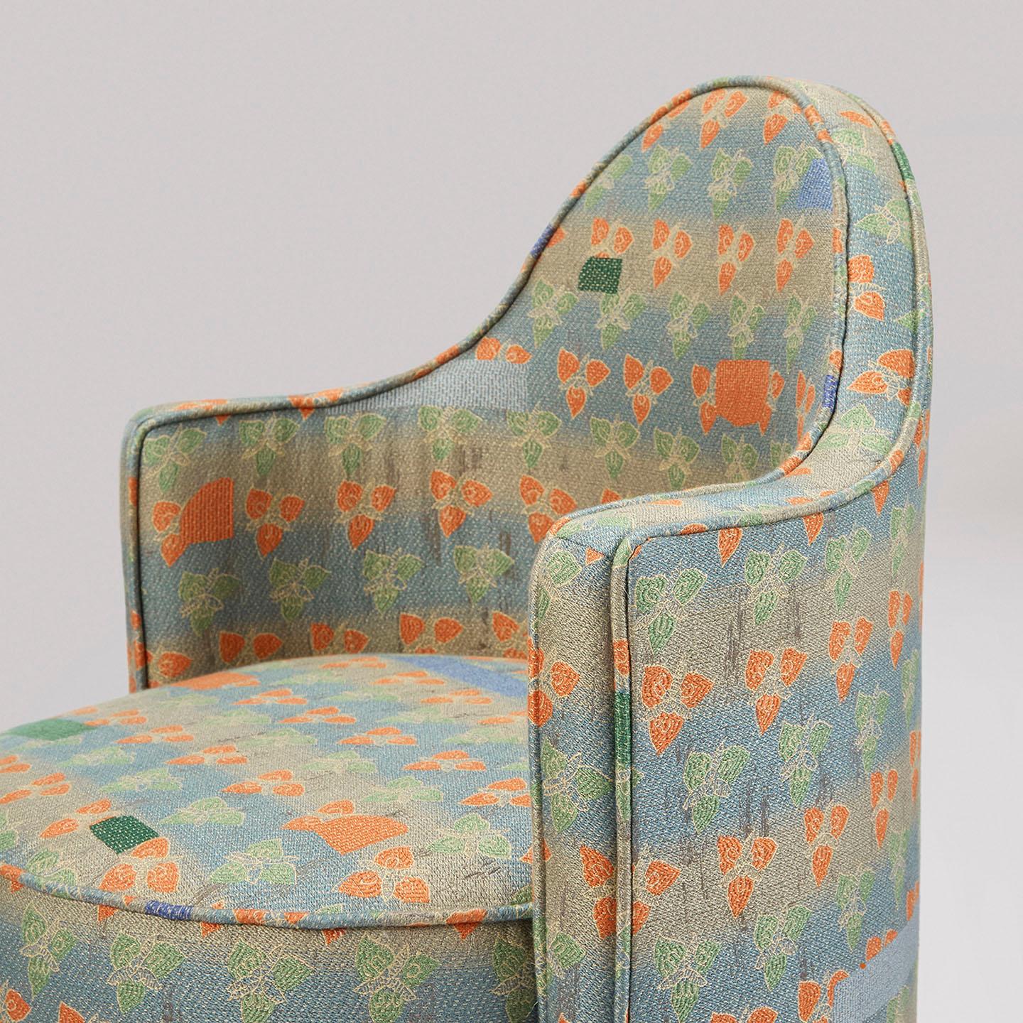 Silla giratoria Chess de Disa Lapis by Sister by Studio Ashby en Nuevo estado para la venta en London, GB