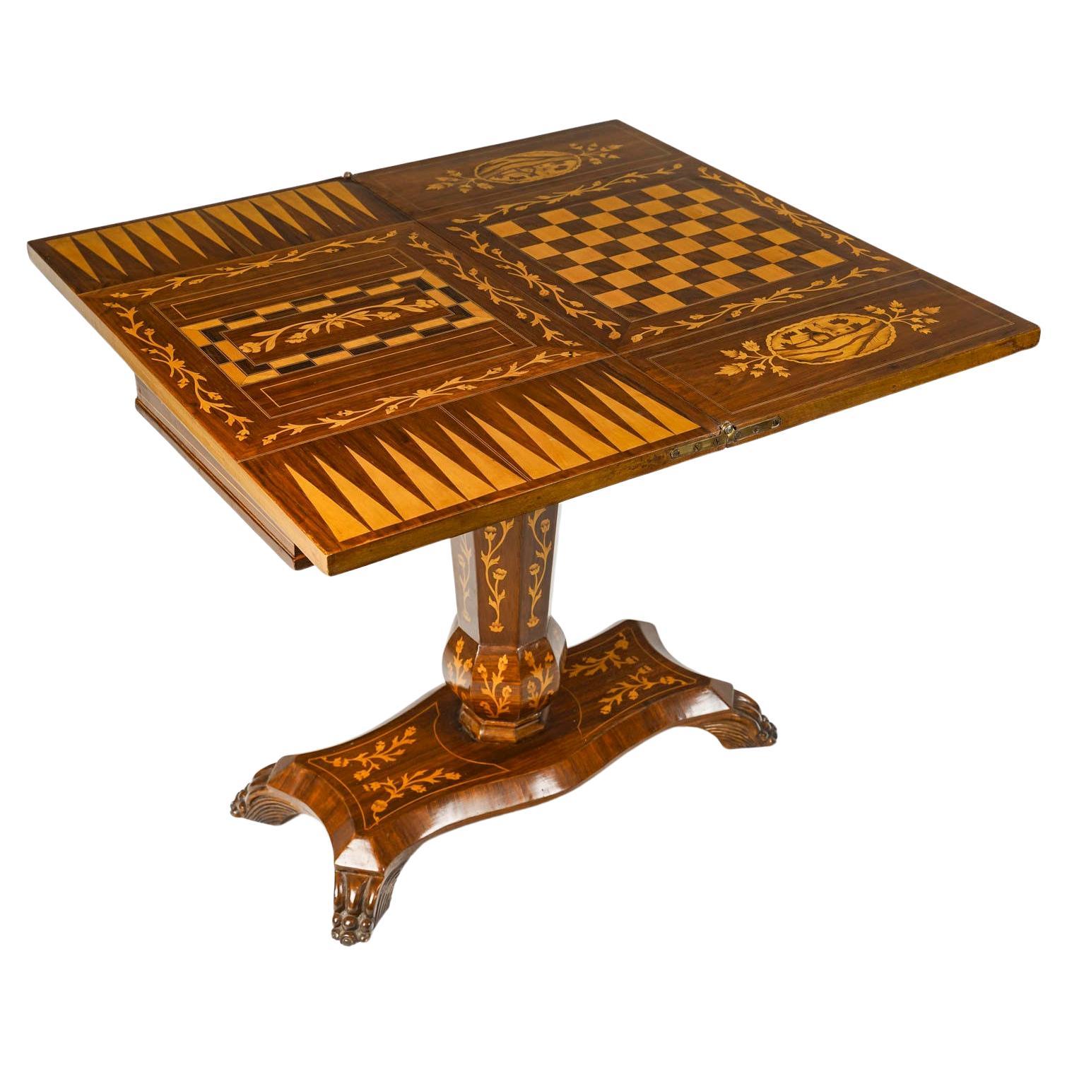 Table d'échecs, table de backgammon, table de jeu en marqueterie de bois, début du 20e siècle.