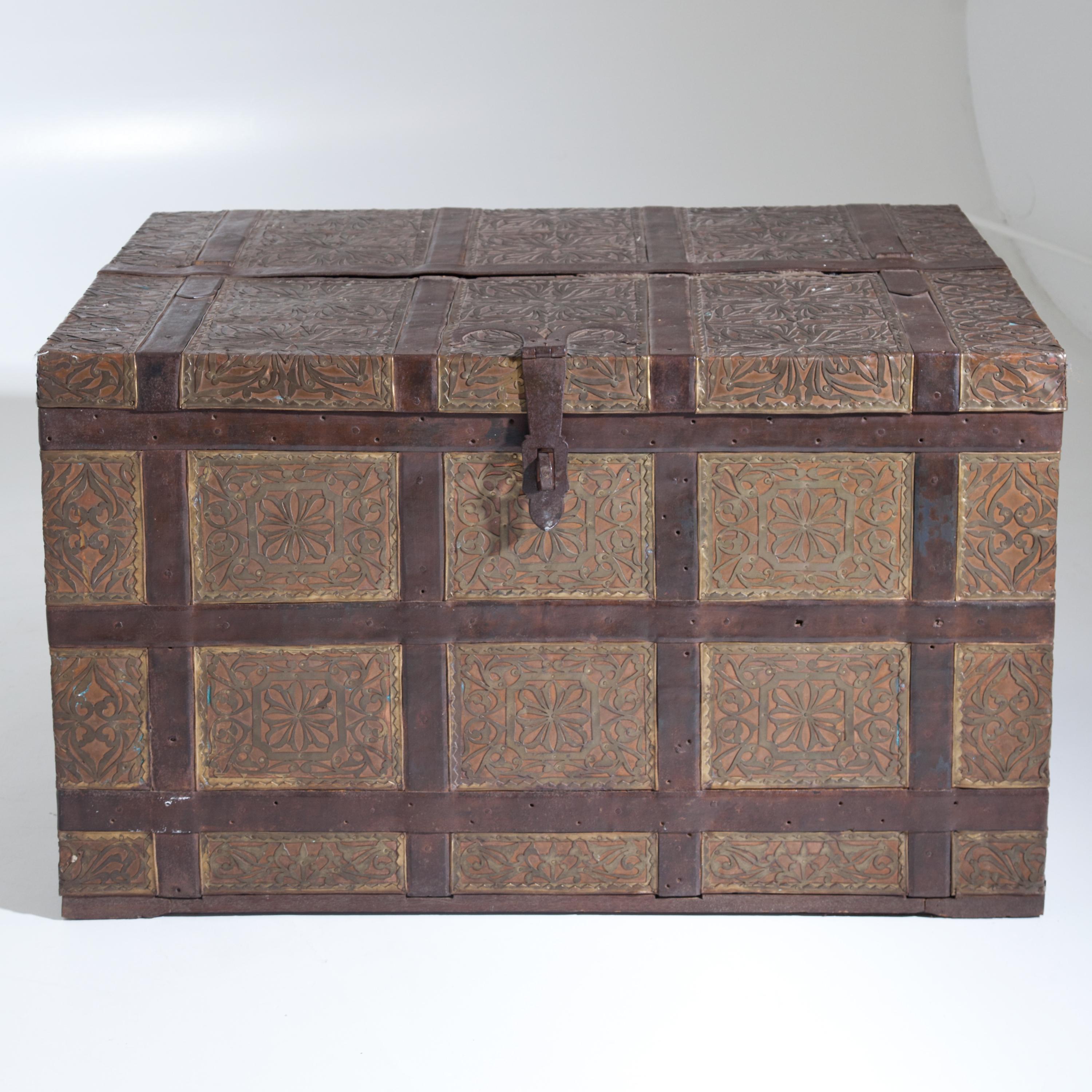 Chest, Anglo-Indian, Second Half of the 19th Century In Good Condition For Sale In Greding, DE