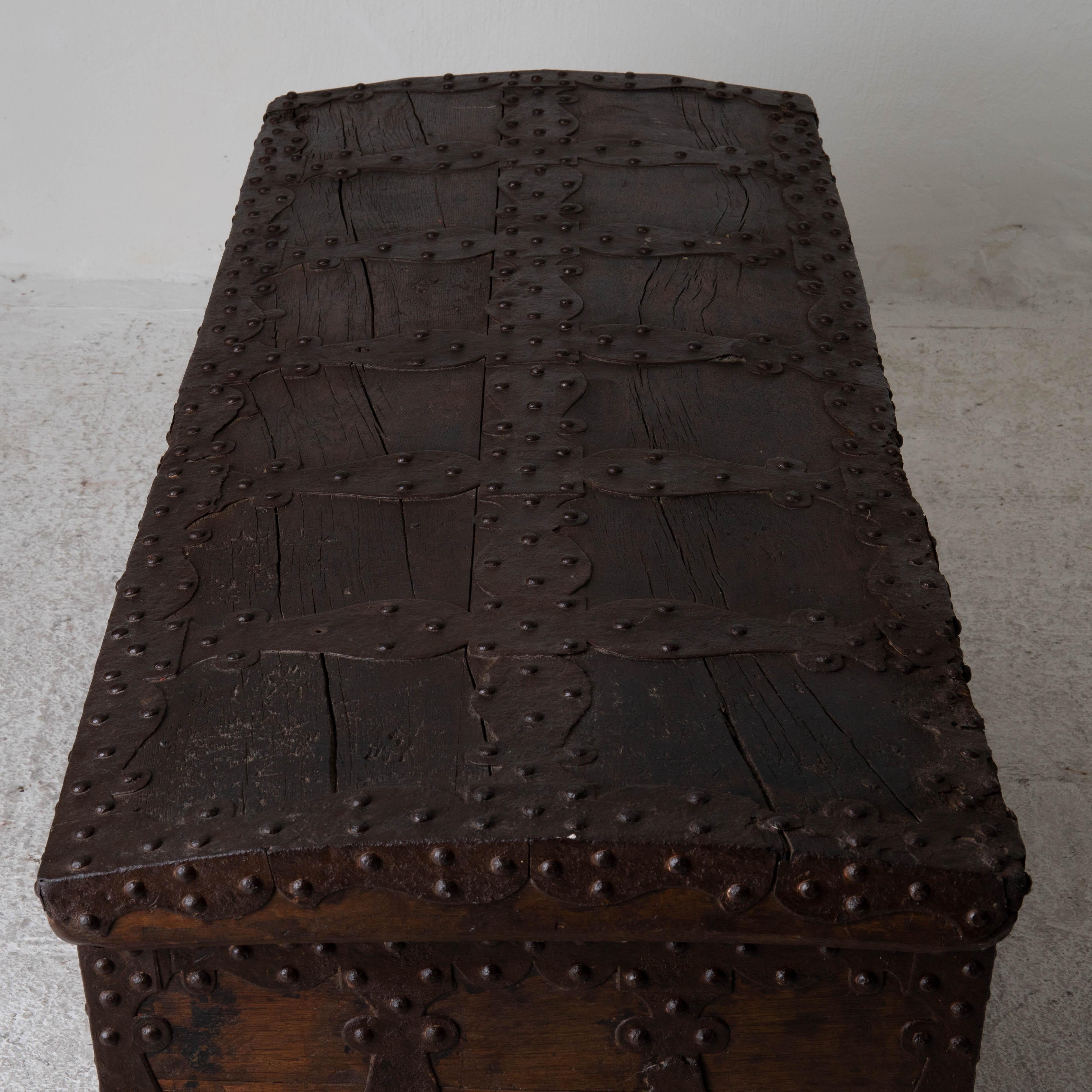 Chest Blanket Italian Europe 18th Century Wood Iron Italy For Sale 6