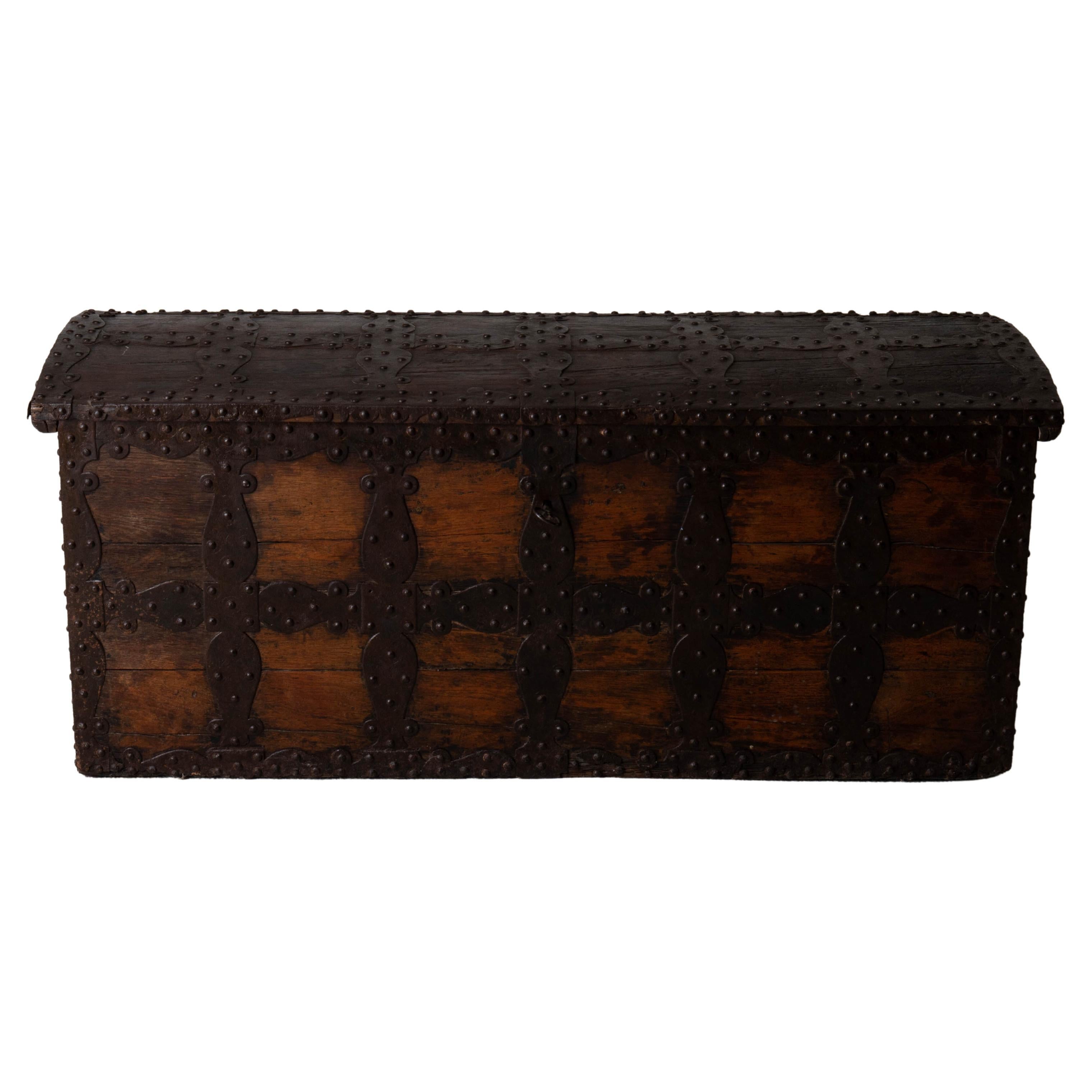 Chest Blanket Italian Europe 18th Century Wood Iron Italy For Sale