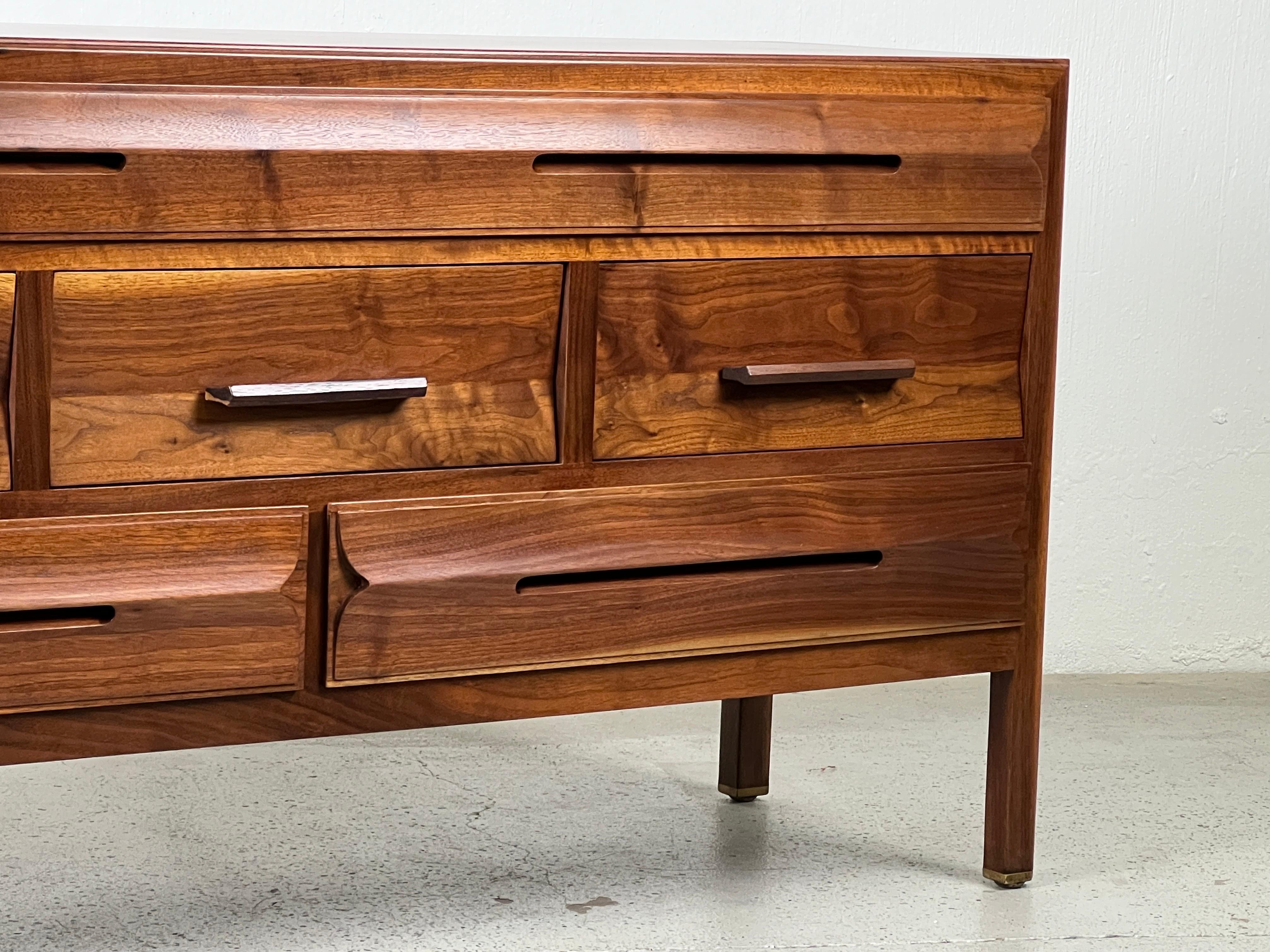 Chest by Edward Wormley for Dunbar For Sale 7