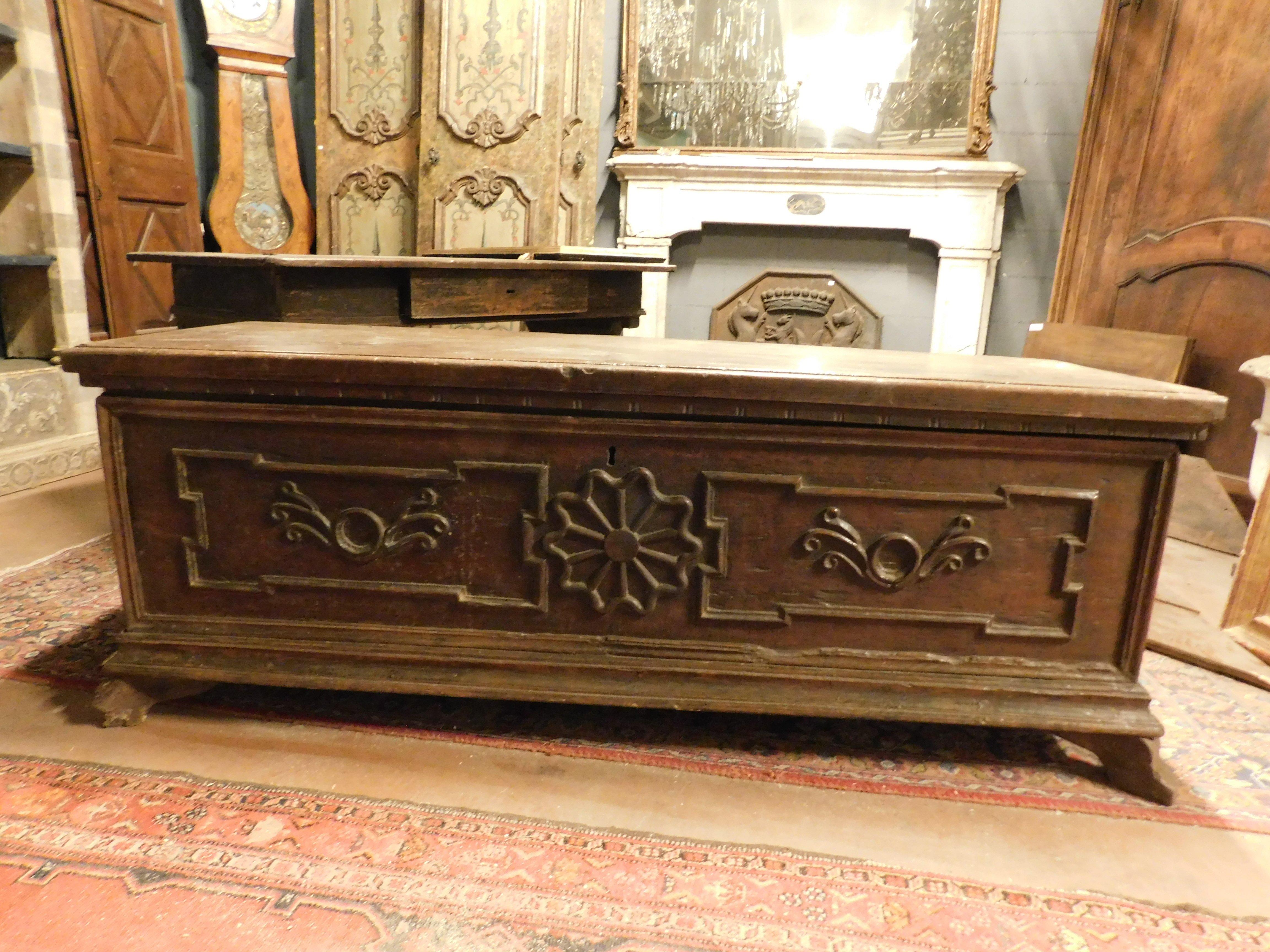 Italian Chest carved in walnut with opening top, Italy For Sale