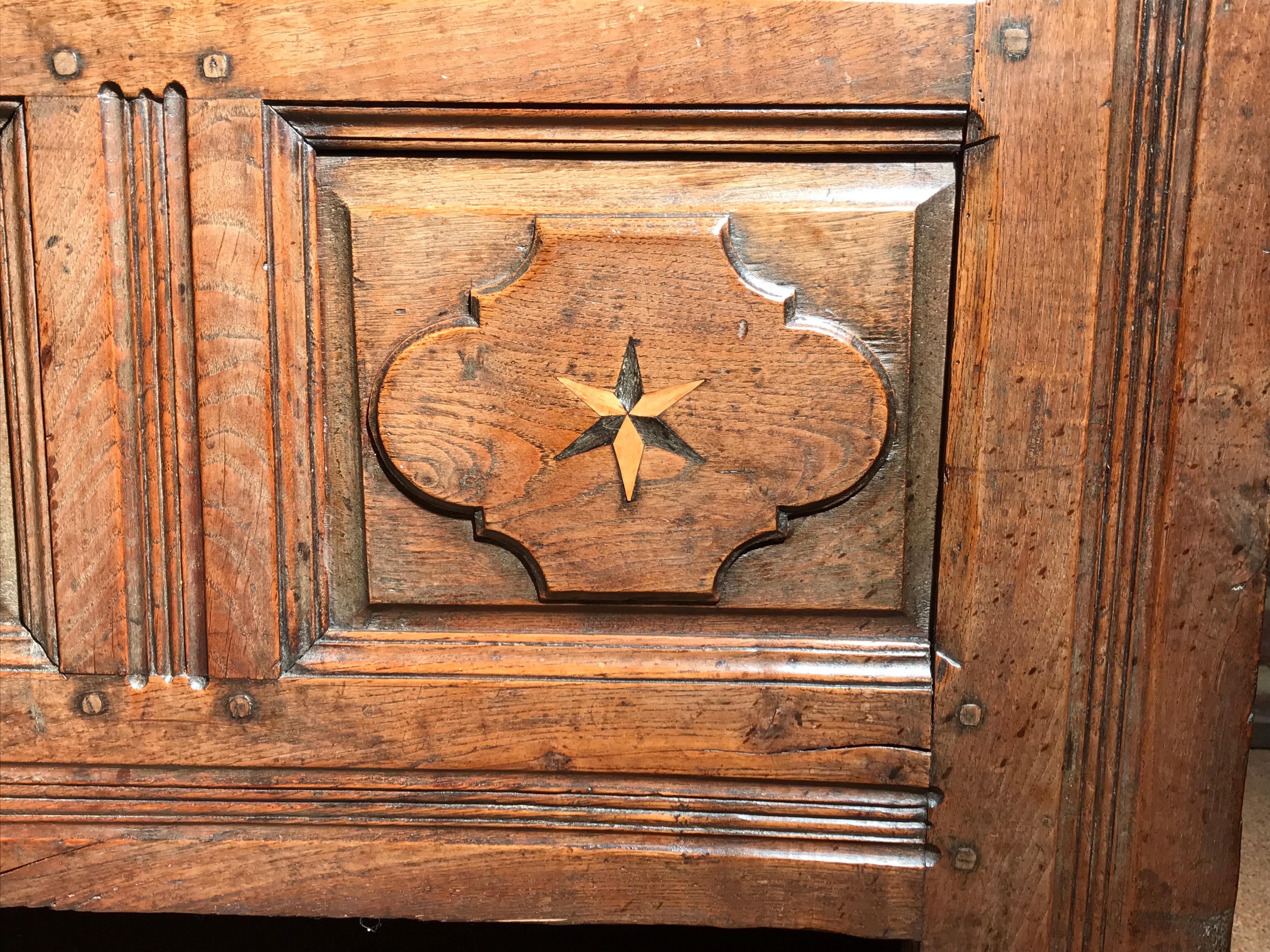 Chest, Coffer, 17 Century, German, Baroque, Oak, Marquetry, Inlay, 30 cubic feet In Good Condition For Sale In BUNGAY, SUFFOLK