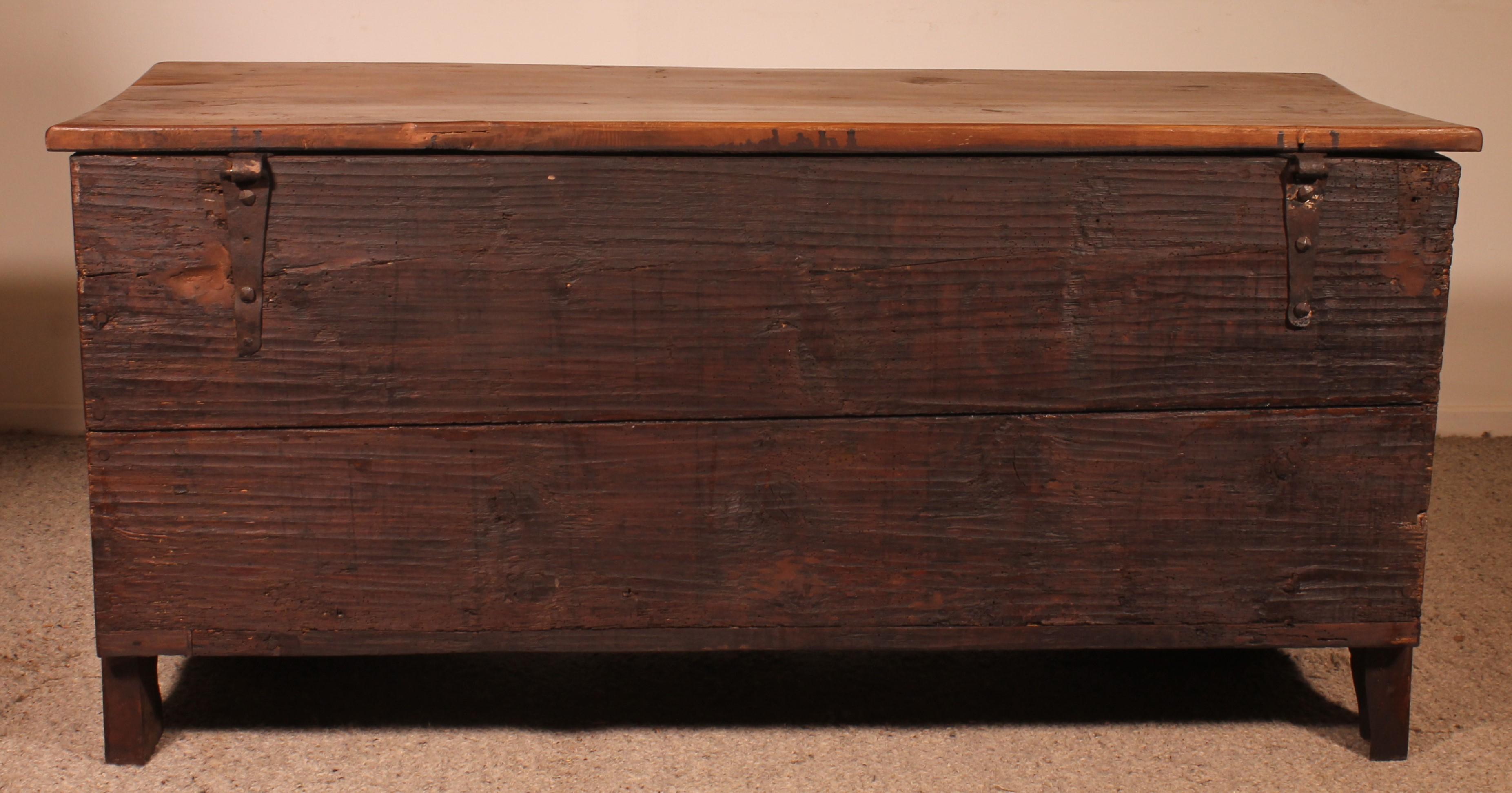 Chest Dated 1624 - Haute Savoie For Sale 3