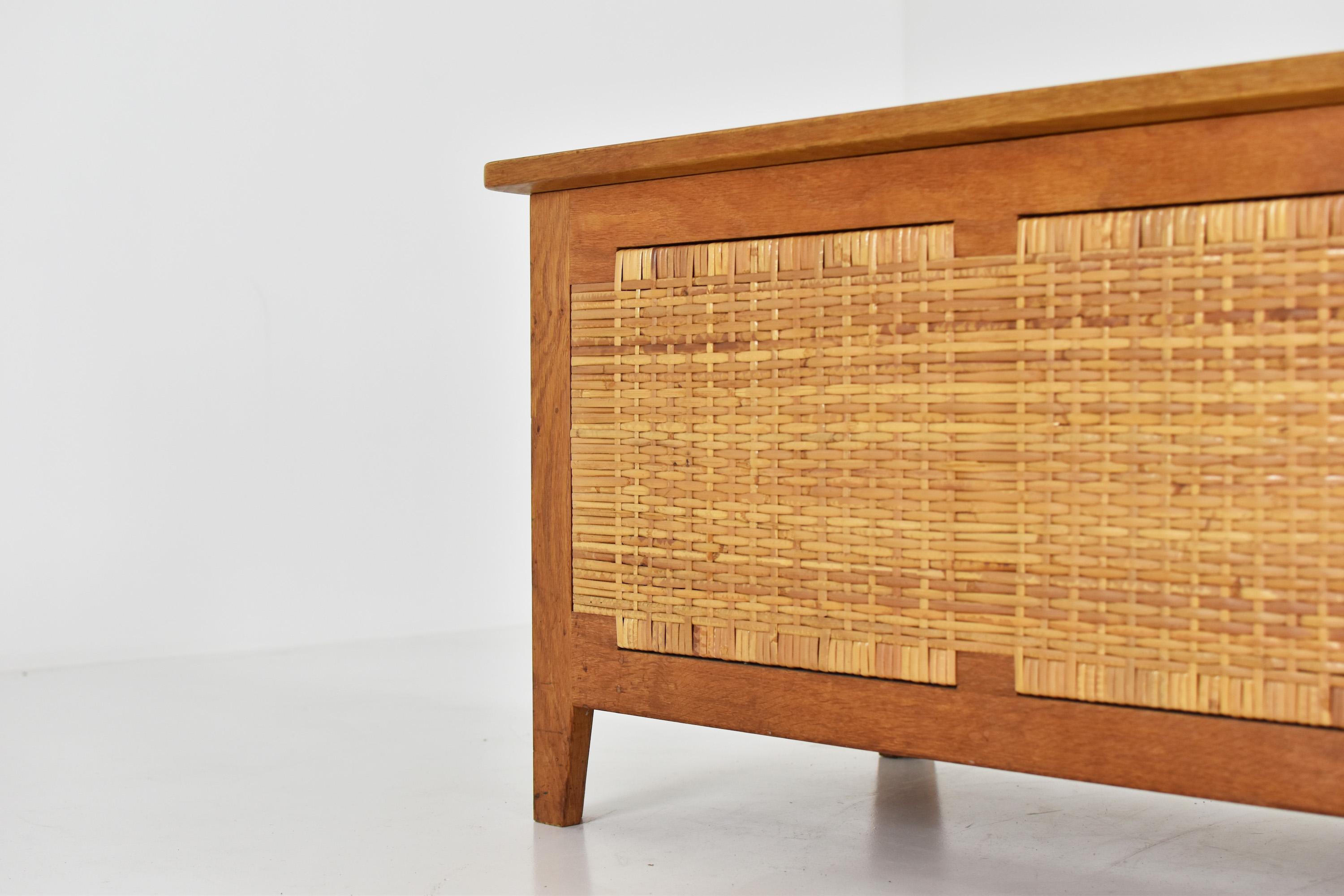 Chest in Oak by Kai Winding for Poul Hundevad, Denmark, 1960’s 2