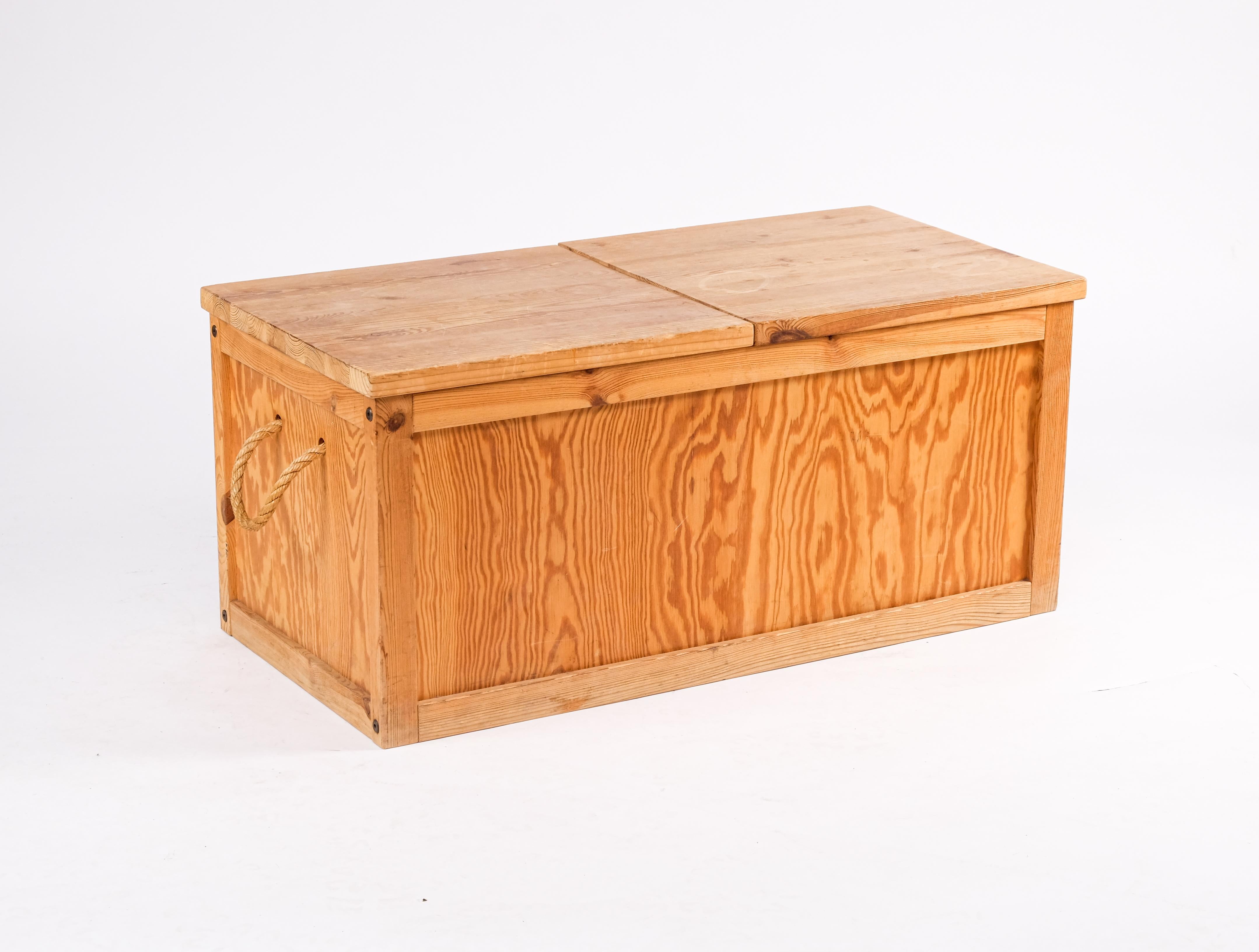 Chest in Pine, Sweden, 1970s For Sale 6