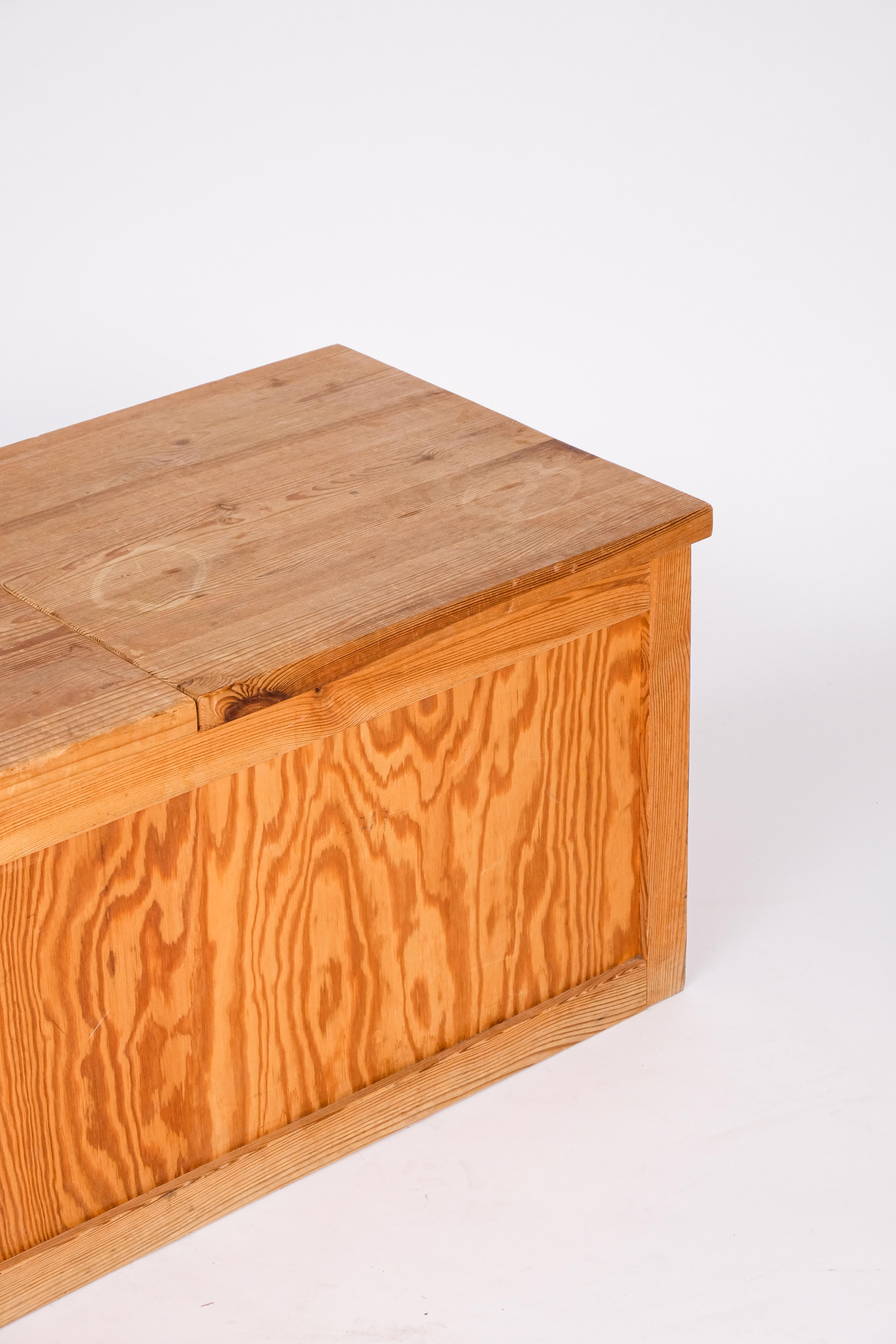Late 20th Century Chest in Pine, Sweden, 1970s For Sale