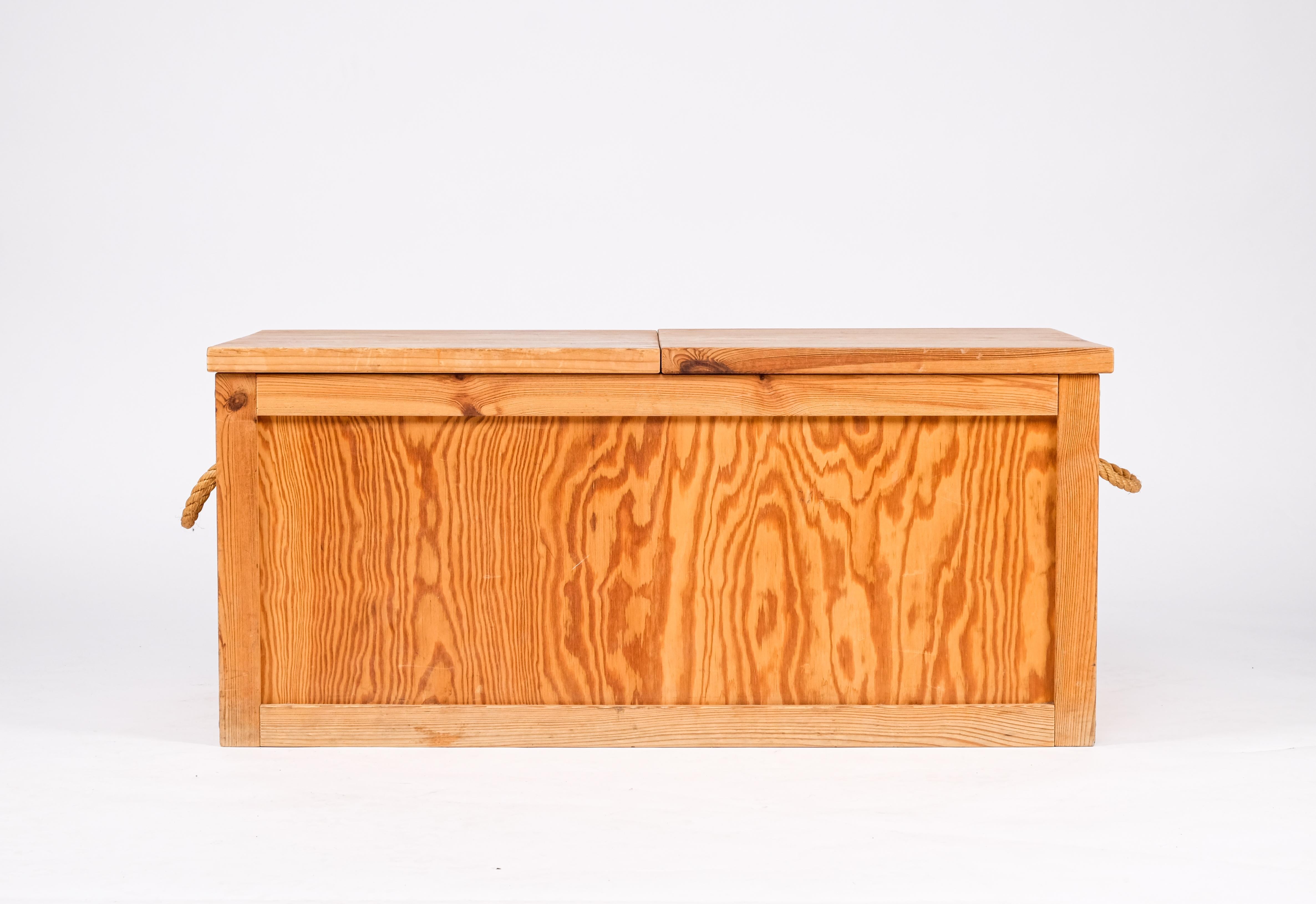 Chest in Pine, Sweden, 1970s For Sale 1