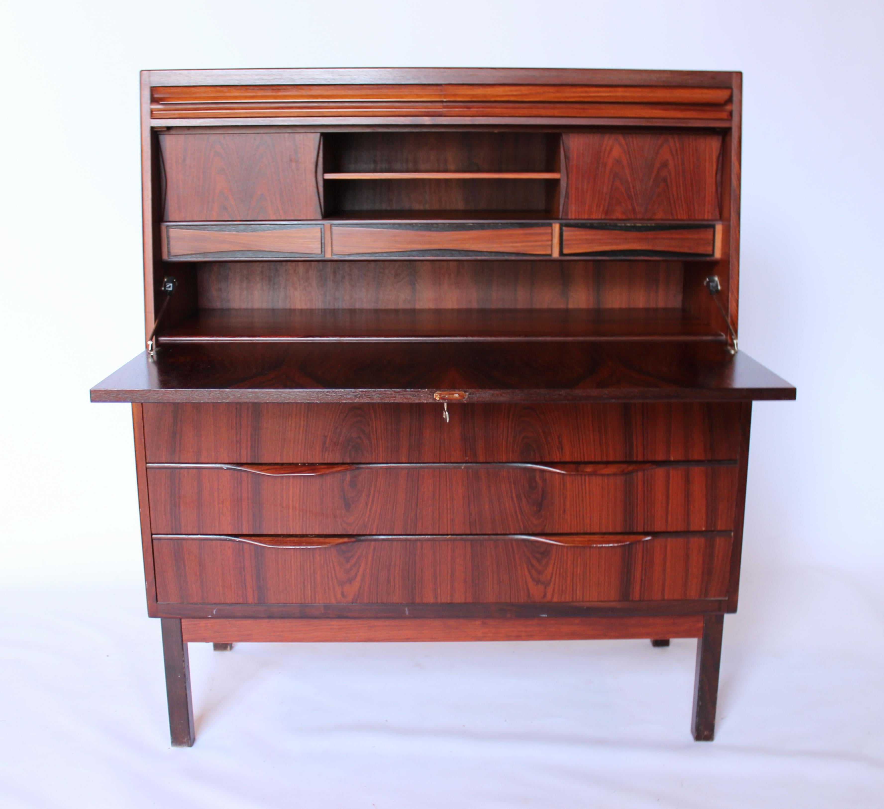 Chest in rosewood designed by Erling Torvits and manufactured by Klim furniture factory in the 1960s. The chest is in great vintage condition.