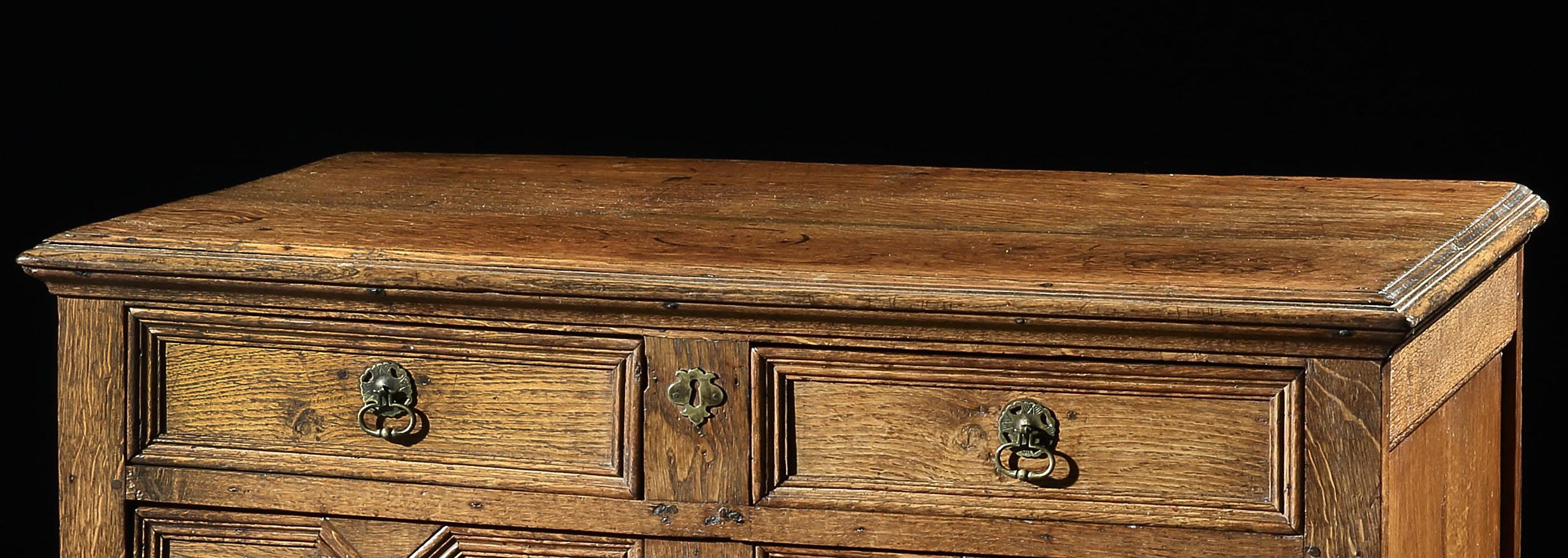 Chest of Drawers, 17th Century, English, Charles II, Oak, Geometric Moulding In Good Condition In BUNGAY, SUFFOLK