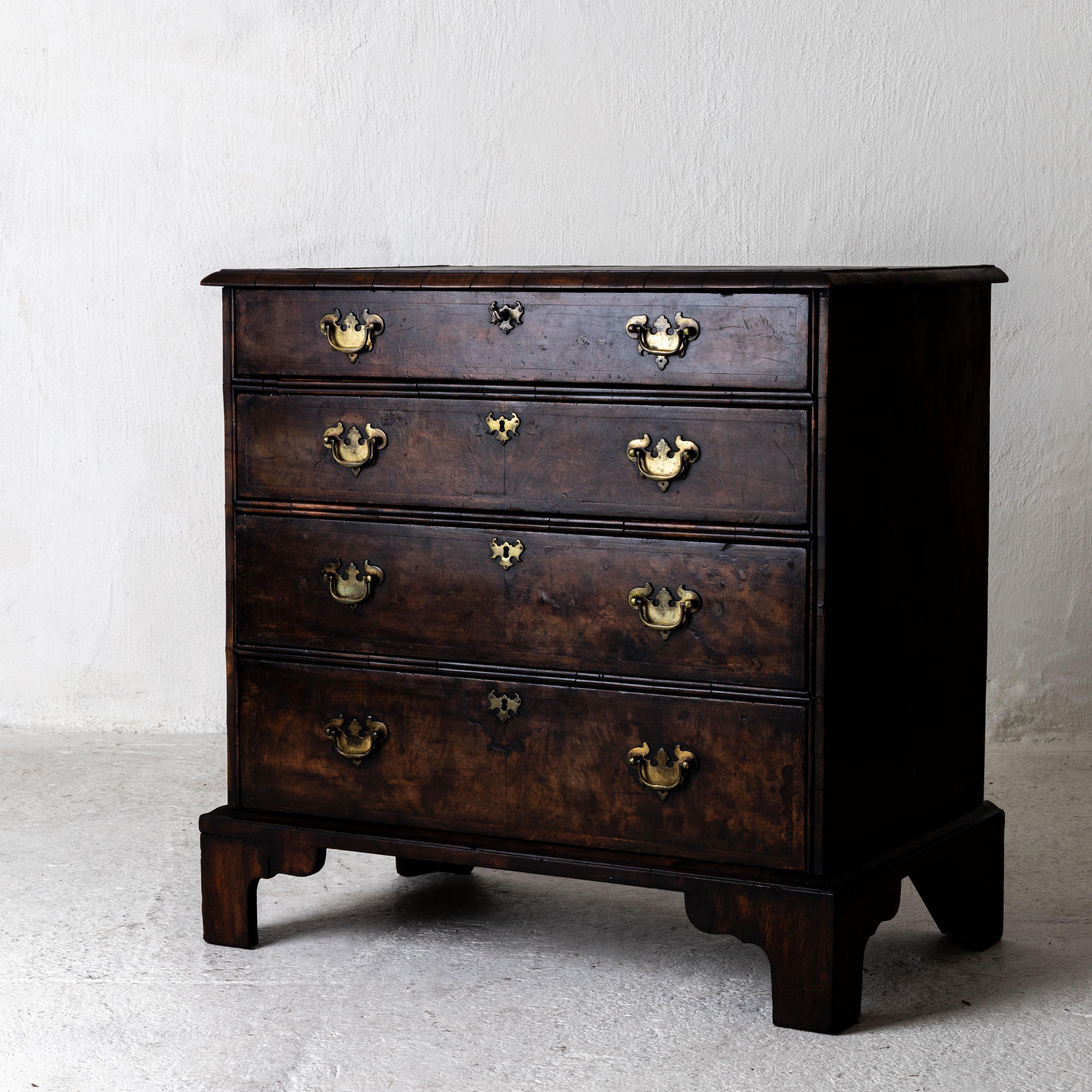English Chest of Drawers 18th Century England  For Sale