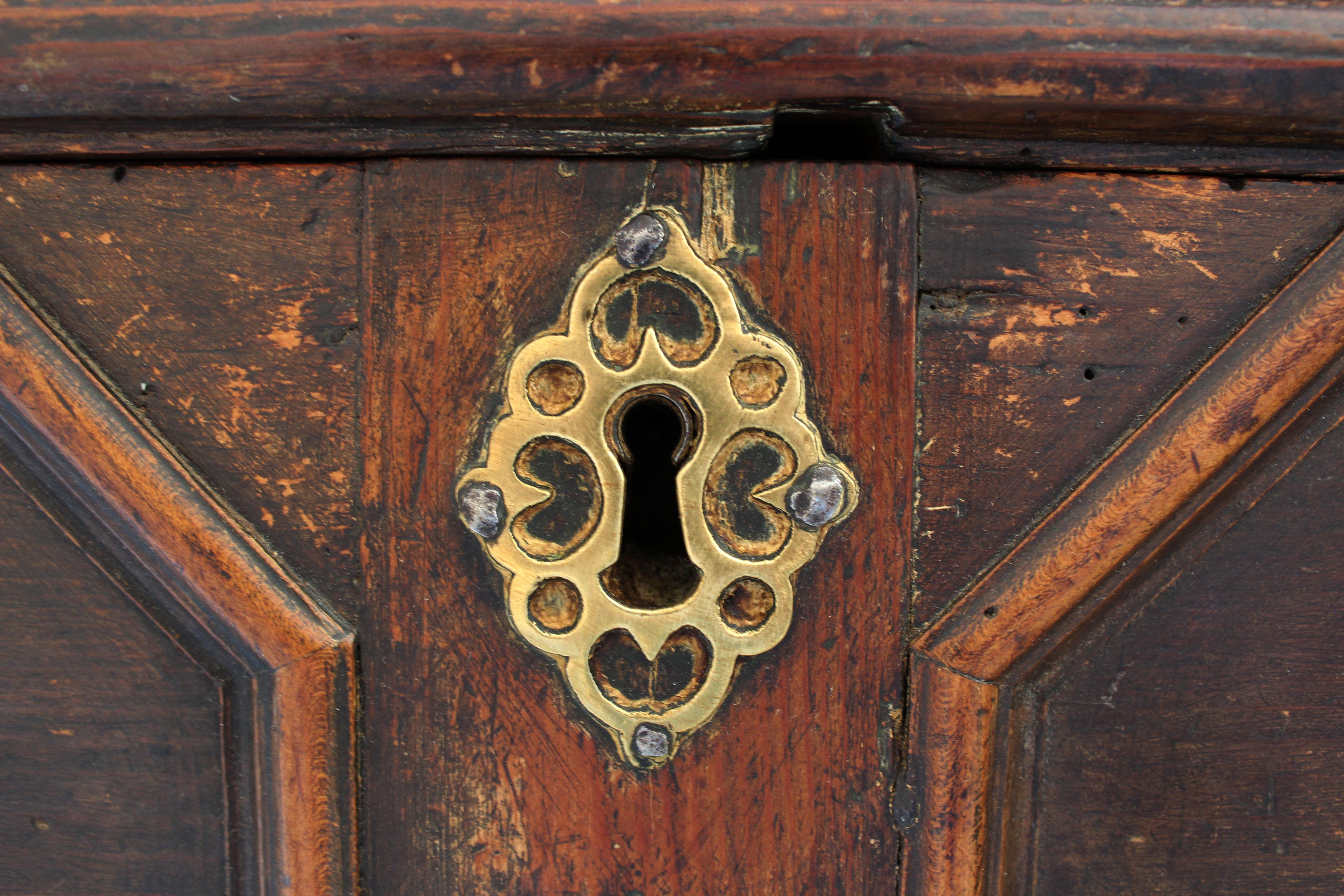 Chest of Drawers, 18th Century, England In Good Condition In Girona, Spain