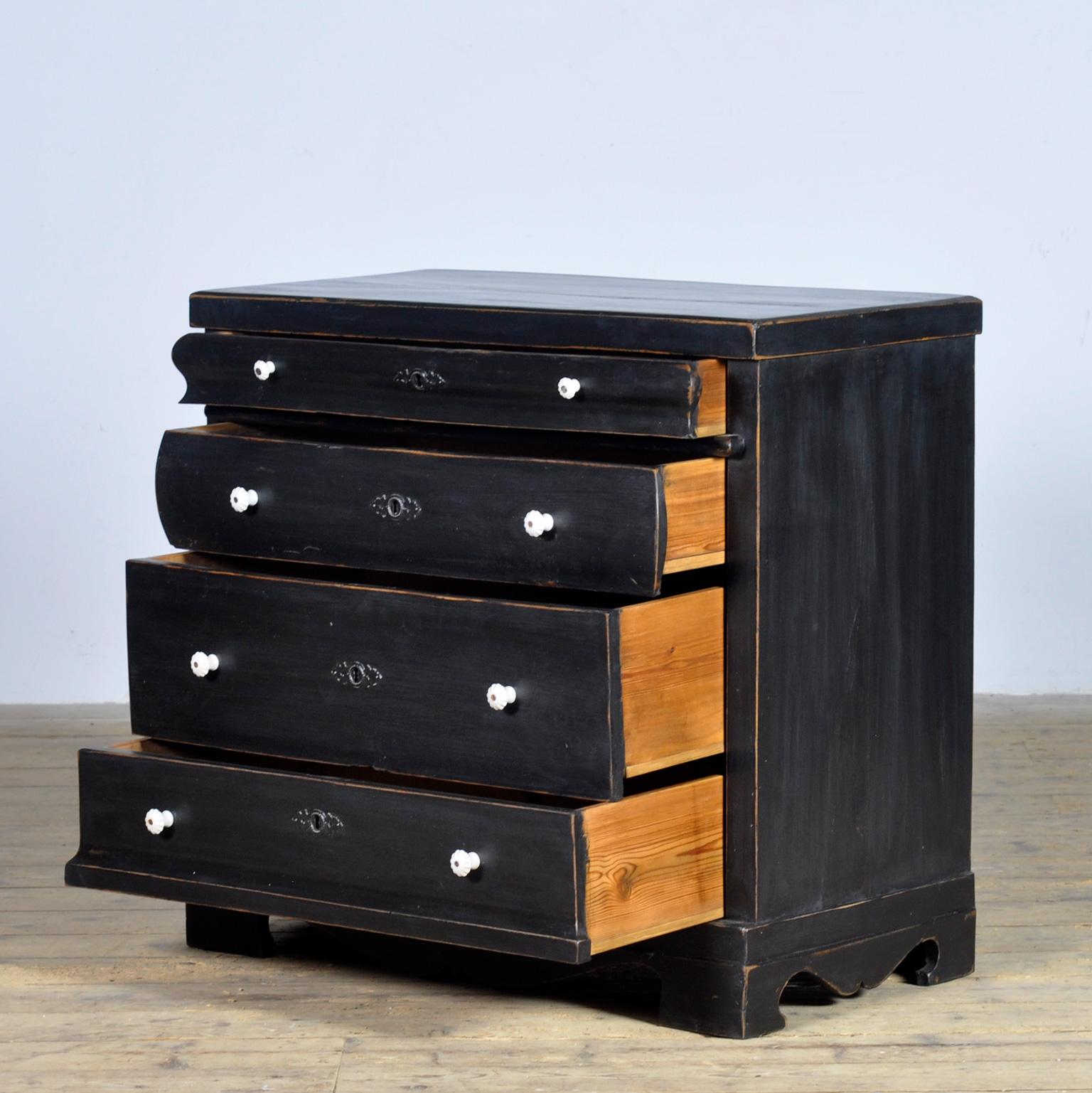 Chest of drawers, 1910s In Good Condition In Amsterdam, Noord Holland