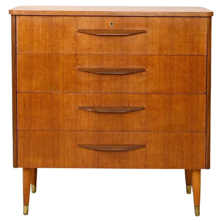 Dessin Fournir 22Karat Gold Leaf Avignon Chest of Drawers For Sale at