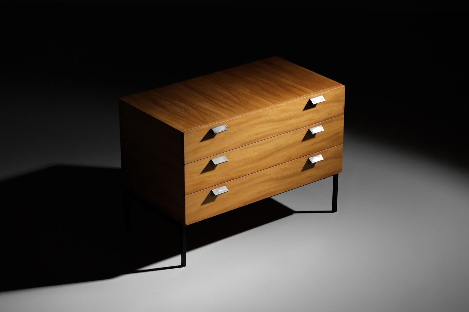 Chest of Drawers André Monpoix Model 812 for Meuble TV, 1960s For Sale 6