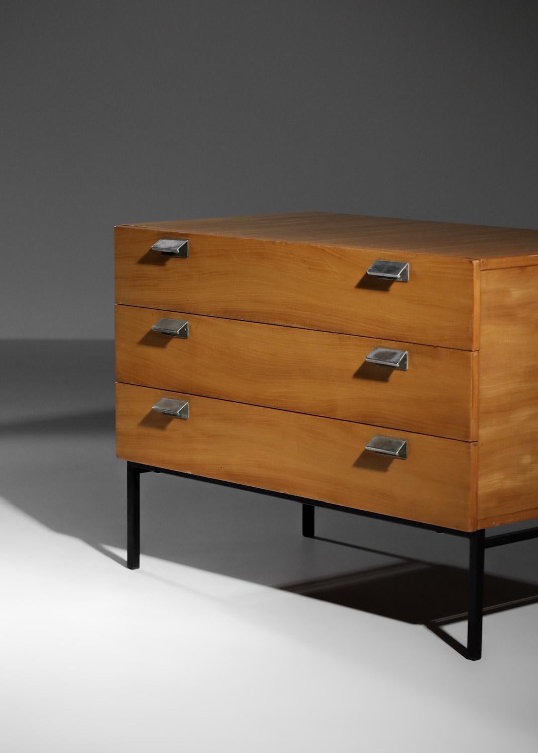 Chest of Drawers André Monpoix Model 812 for Meuble TV, 1960s For Sale 11