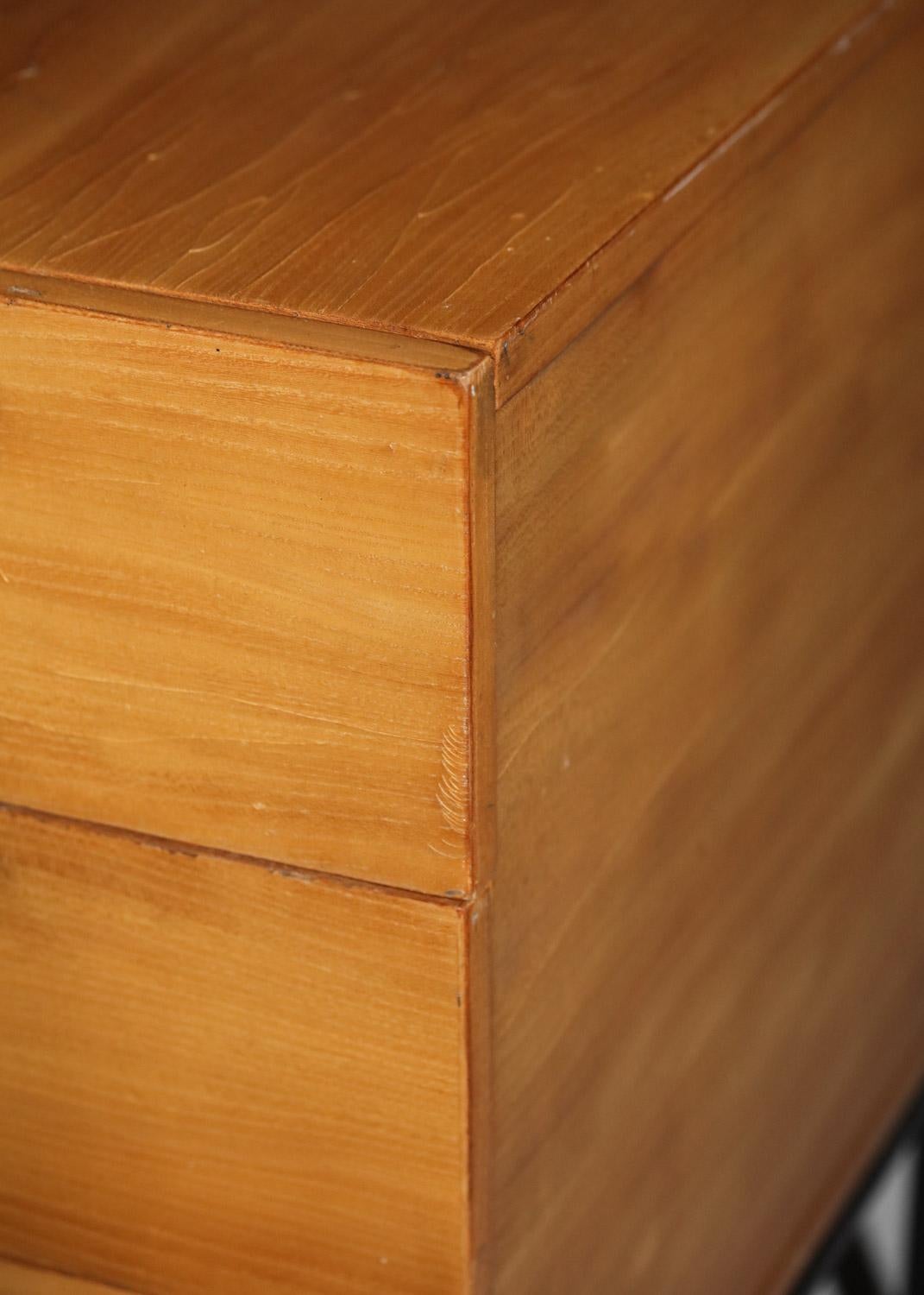 Laqué Commode André Monpoix Modèle 812 pour Meuble TV, années 1960