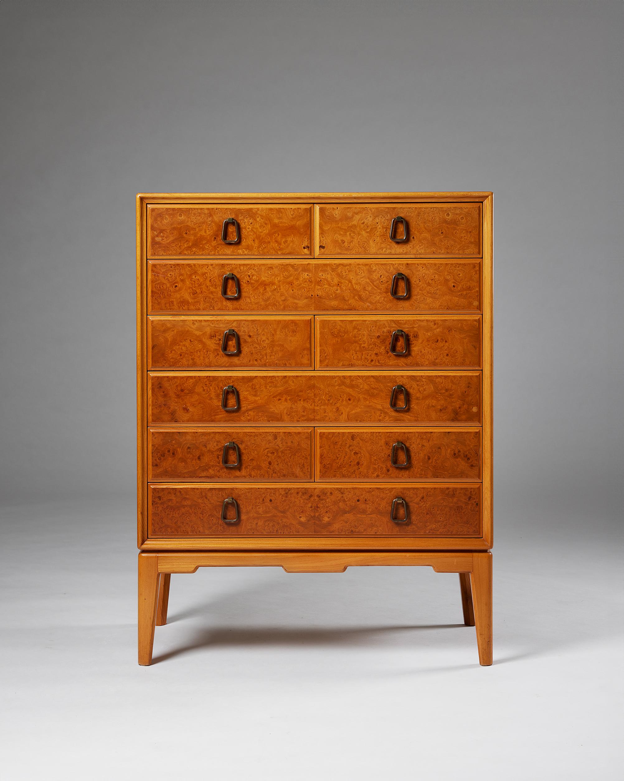Swedish Elm Chest of drawers model 146 designed by Carl-Axel Acking from the 1940s