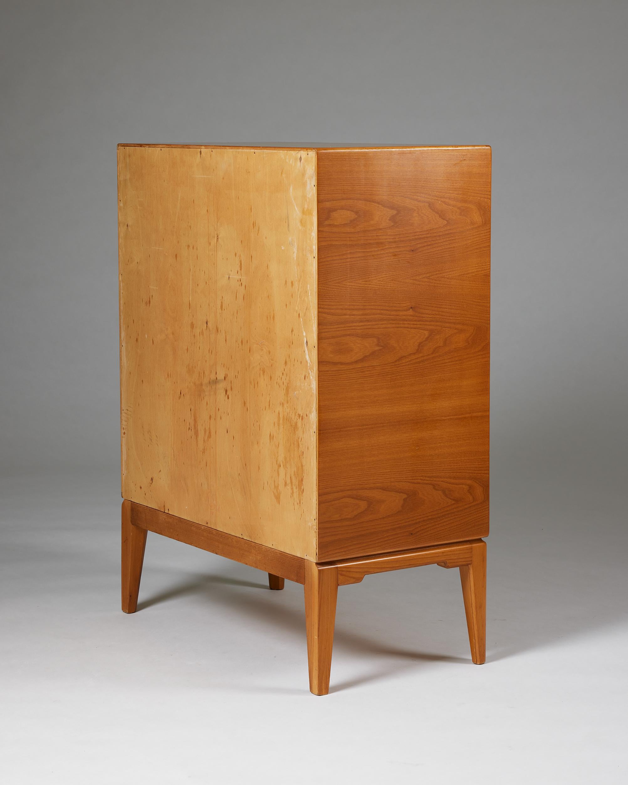 Elm Chest of drawers model 146 designed by Carl-Axel Acking from the 1940s 1