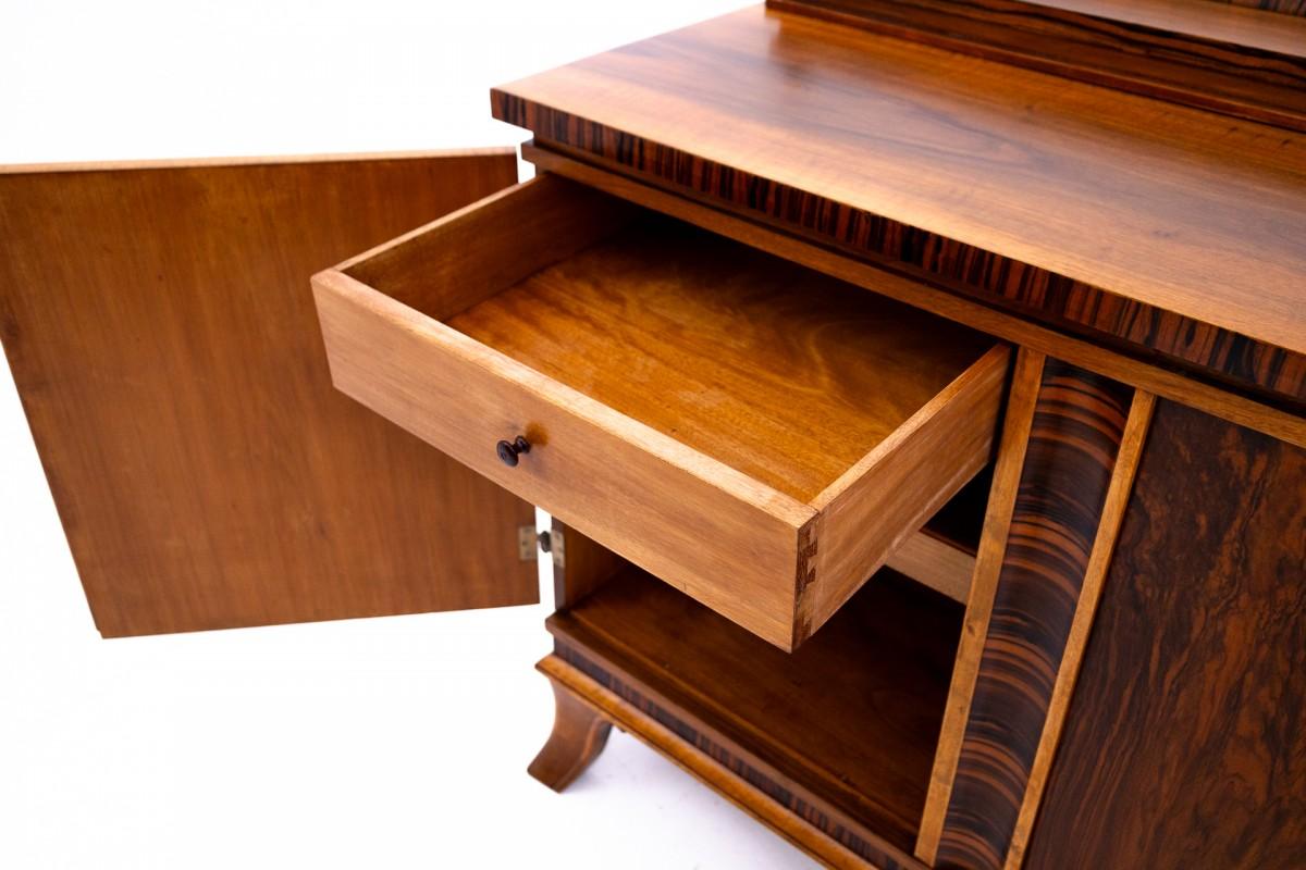 Chest of drawers - Art Deco buffet, Poland, 1940s. For Sale 1