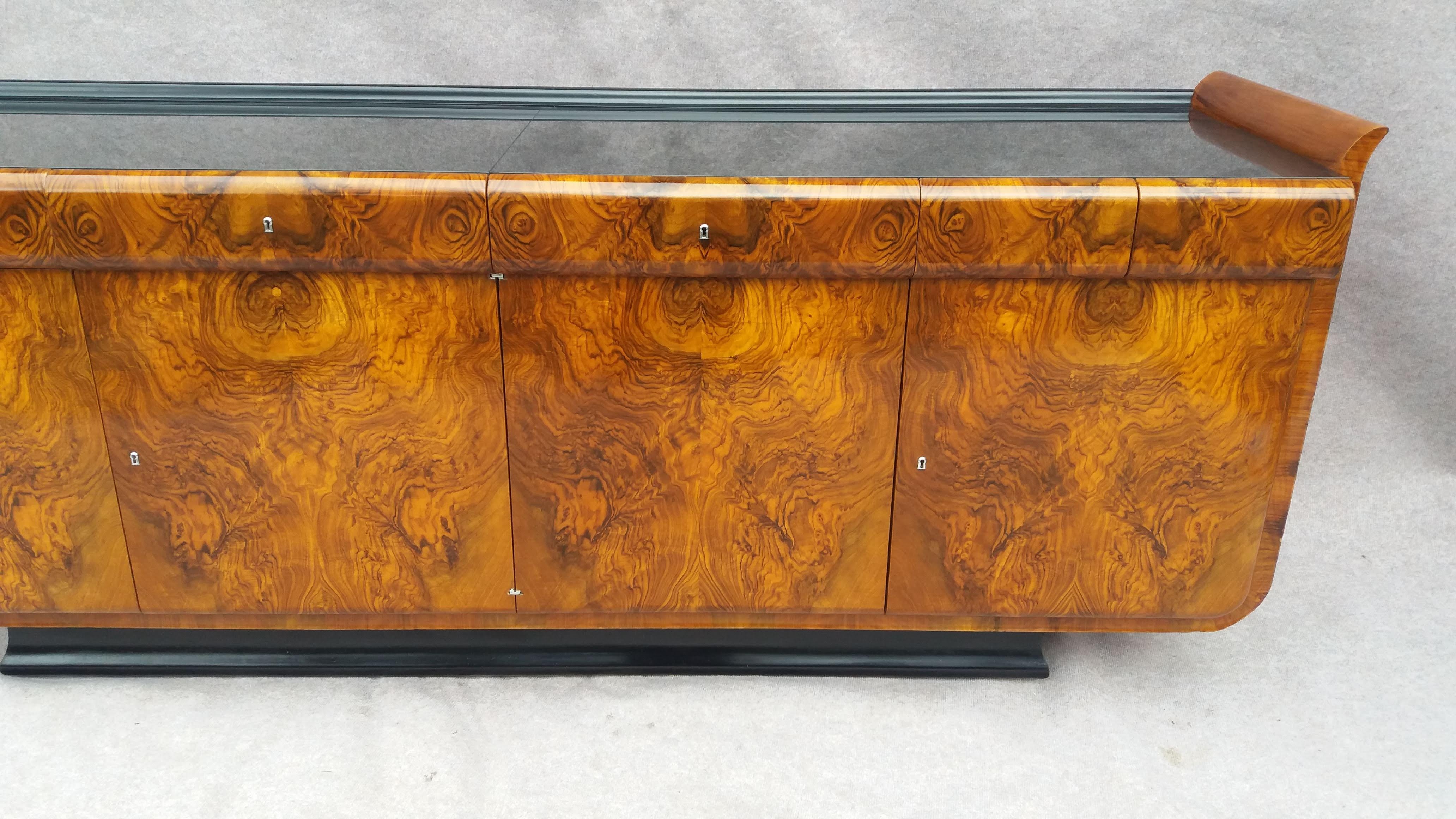 Chest of Drawers Art Deco J.Halabala For Sale 2
