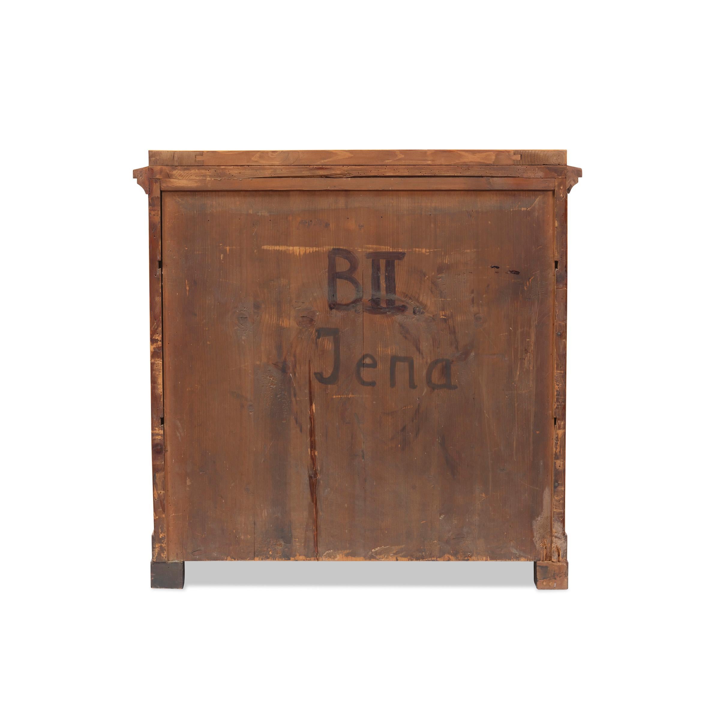 Cassettiera Biedermeier del 1820 circa in legno di betulla in vendita 3