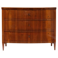 Chest of drawers, Biedermeier around 1820 Nutwood