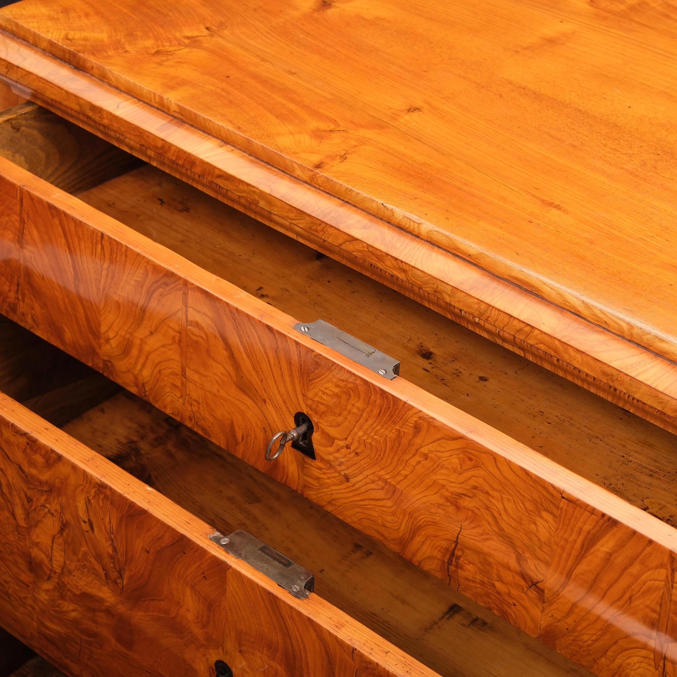 Legno Chest of drawers, Biedermeier, Westphalia around 1825, Ashwood in vendita