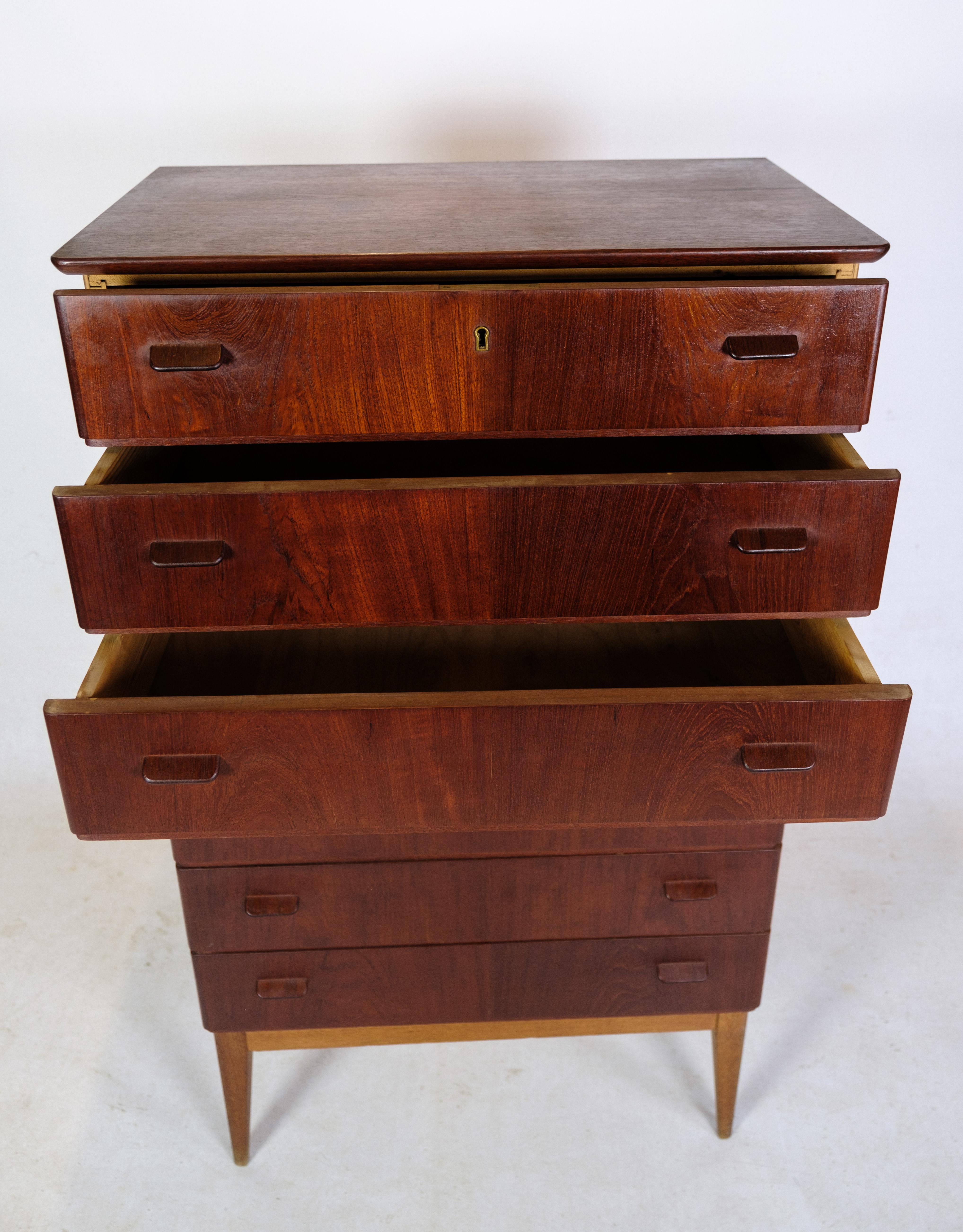 Danish Chest of drawers by Børge Mogensen in Teak and Oak, 1960 For Sale