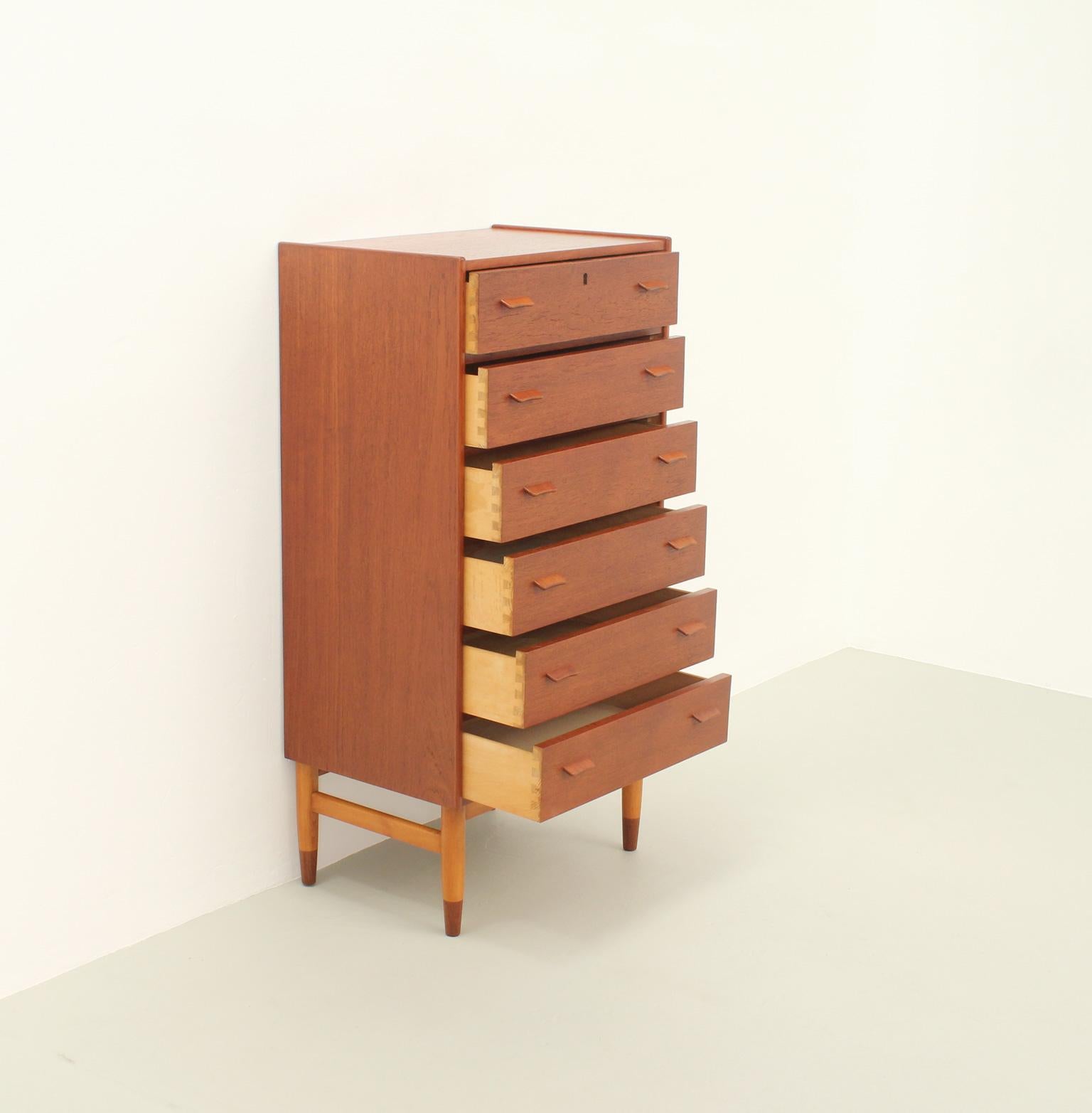 Chest of Drawers by Carl Aage Skov for Munch Møbler, 1957 For Sale 1