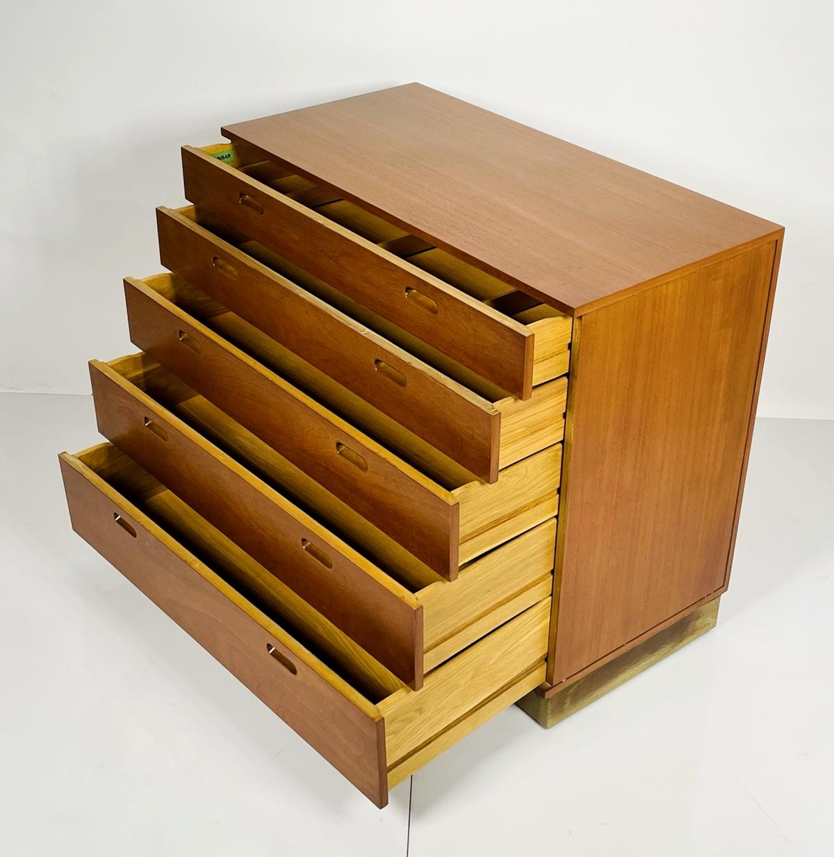 Mid-20th Century Chest of Drawers by Edward Wormley for Dunbar For Sale