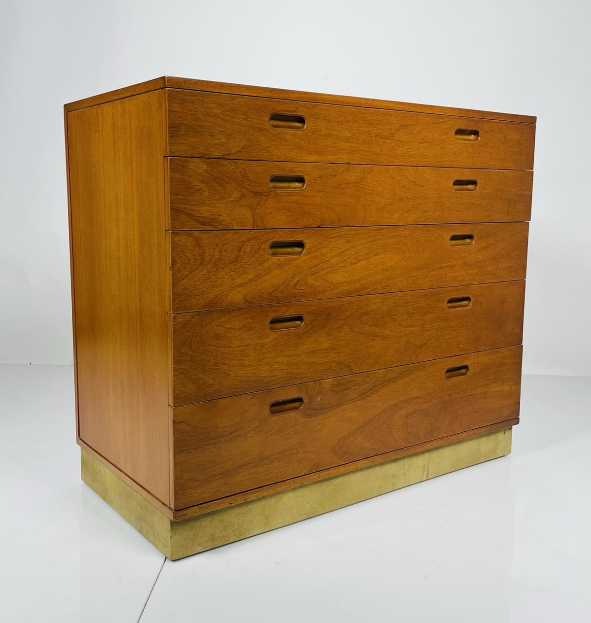 Chest of Drawers by Edward Wormley for Dunbar For Sale 1