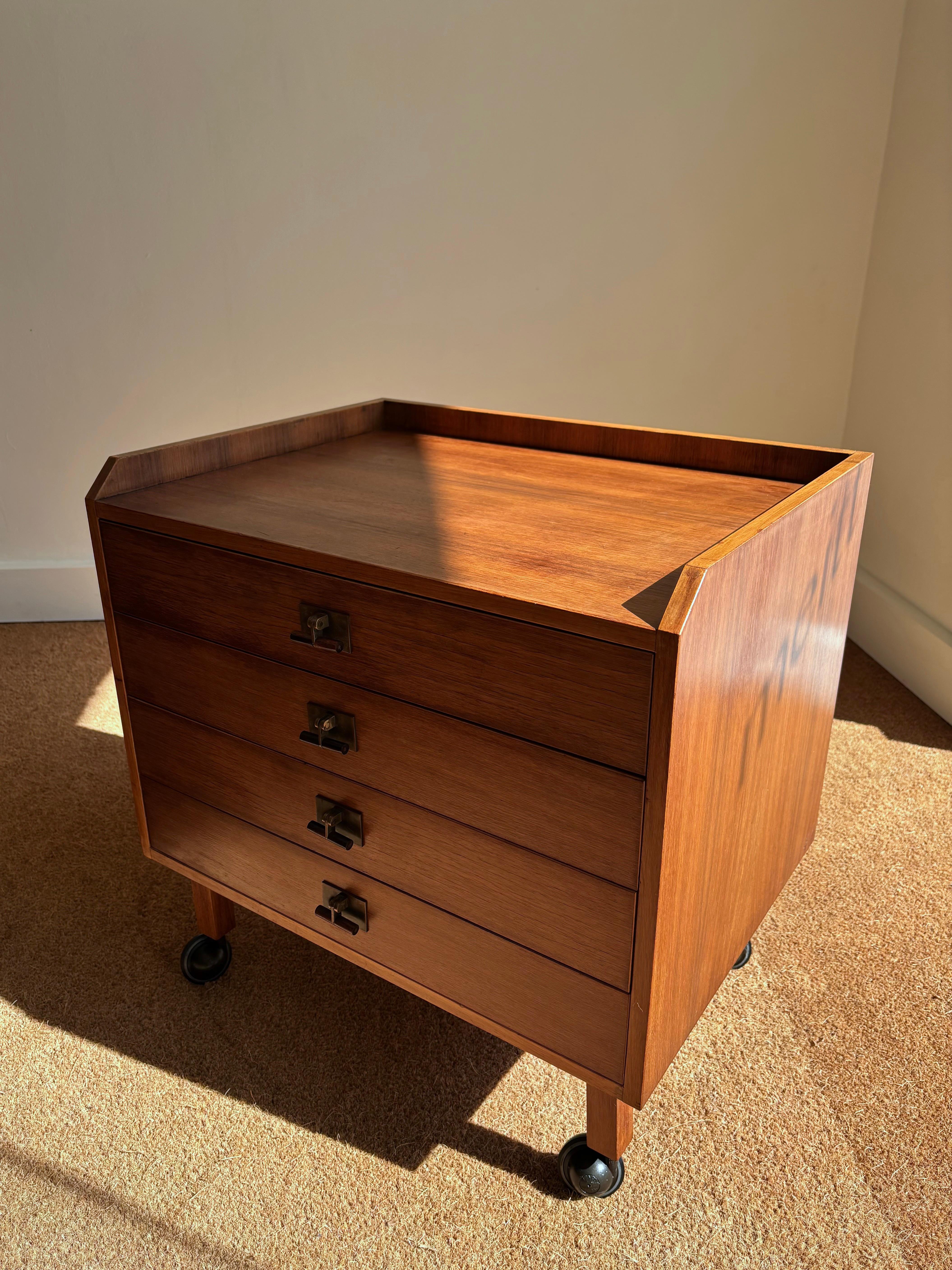 Cassettiera di Franco Albini per Poggi, Italia, 1958 in vendita 1