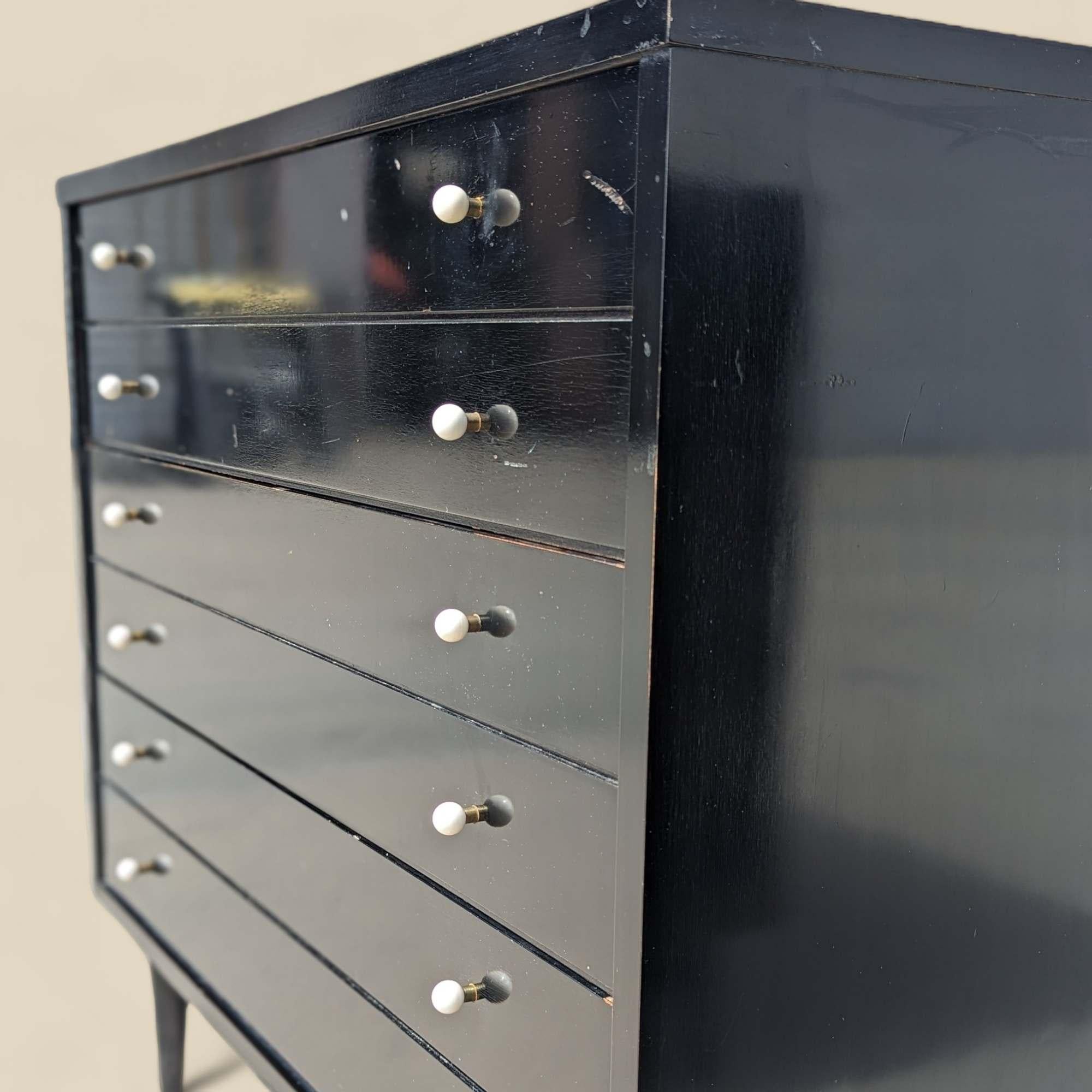 Cassettiera di Merton Gershun per American of Martinsville - MCM di metà secolo in vendita 7