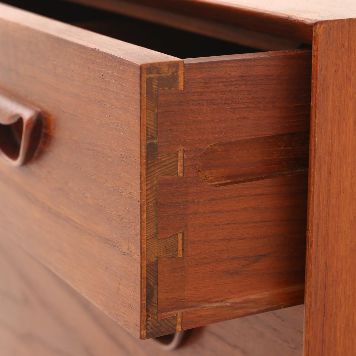 Oiled Chest of drawers by Peter Hvidt & Orla Mølgaard 