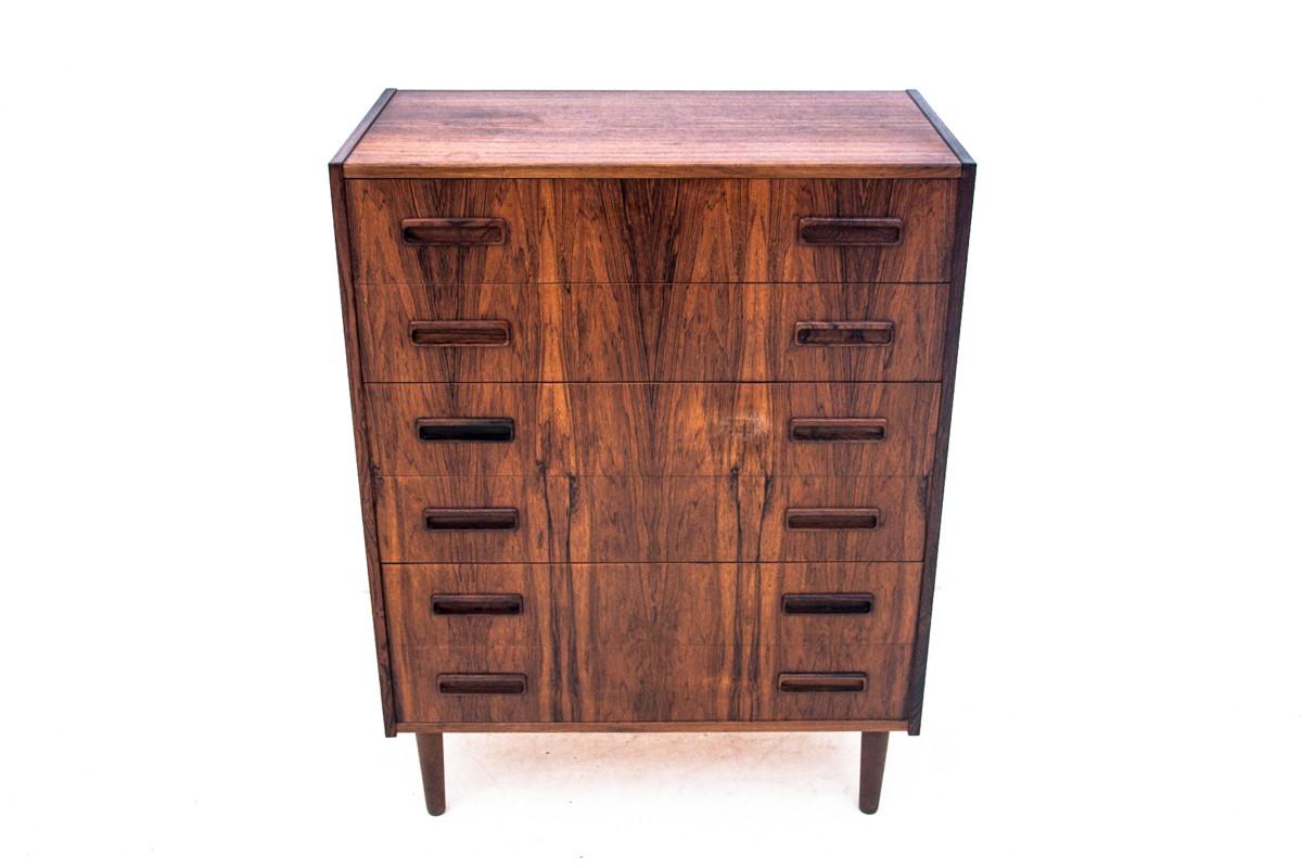 Chest of drawers, Danish design, rosewood, circa 1960.

Very good condition.

Wood: rosewood

Dimensions: height: 100 cm, width: 67 cm, depth: 41 cm.