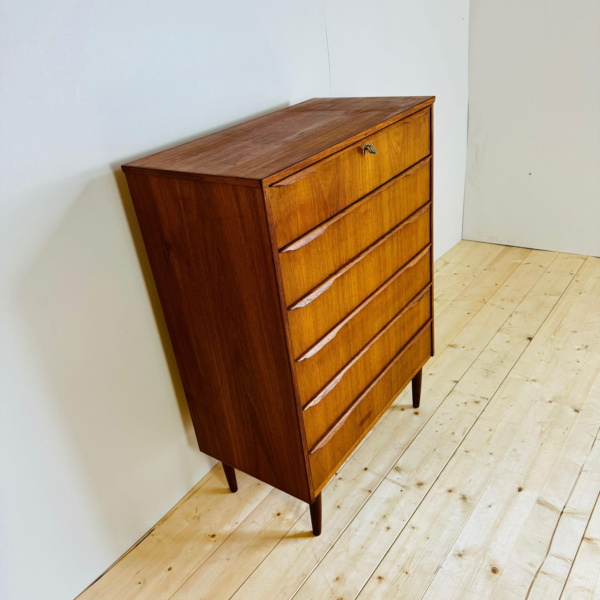 Chest of drawers, Denmark 1960s In condizioni buone in vendita a Torino, IT