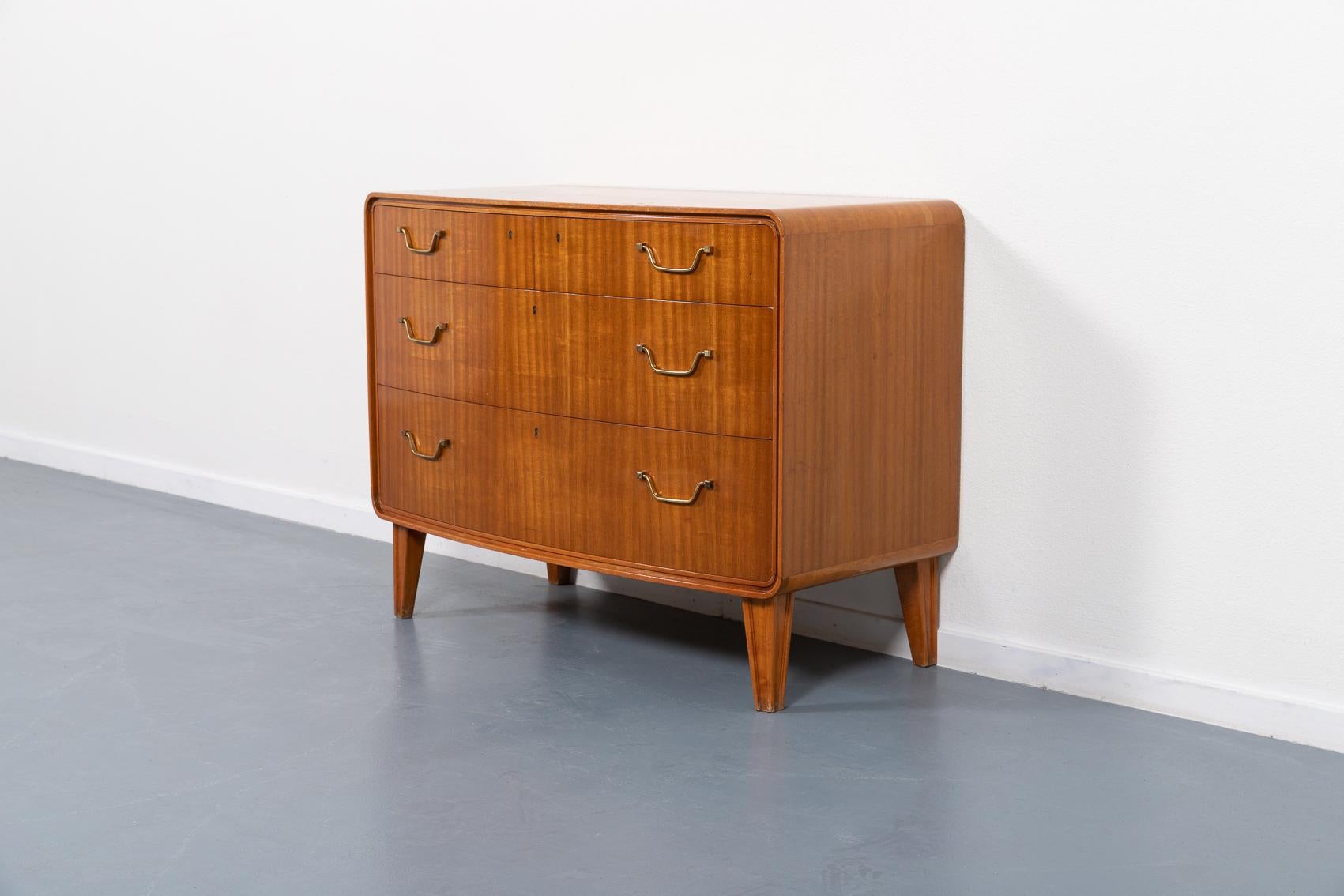 Chest of drawers/dressing table by Axel Larsson for Bodafors, 1960’s Sweden For Sale 1